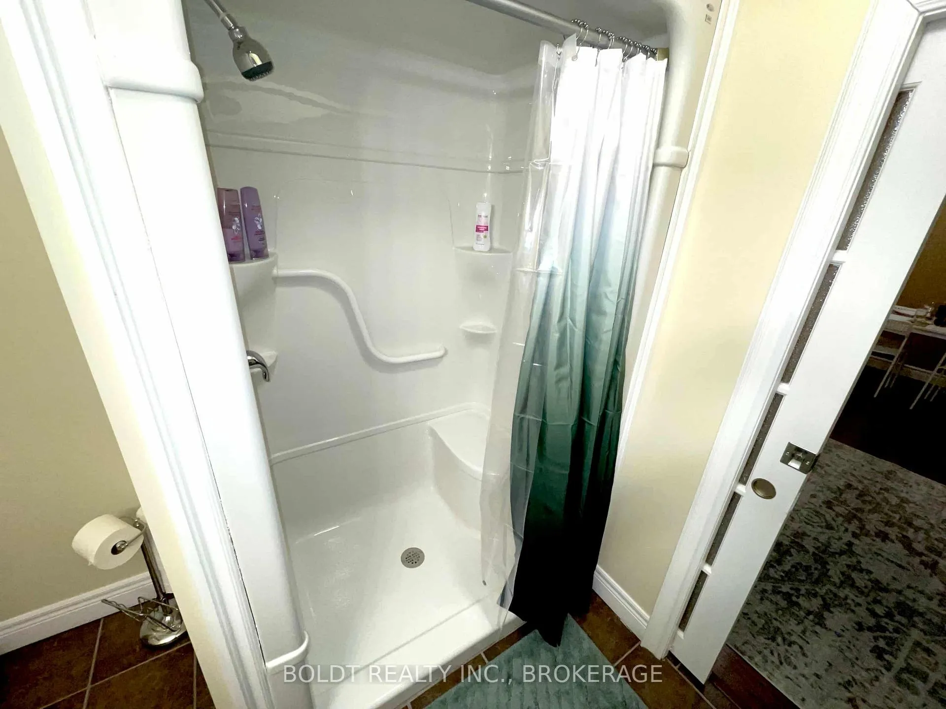 Photo 9 of 8084 Windsong Drive, Niagara Falls, Ascot — HOMEH