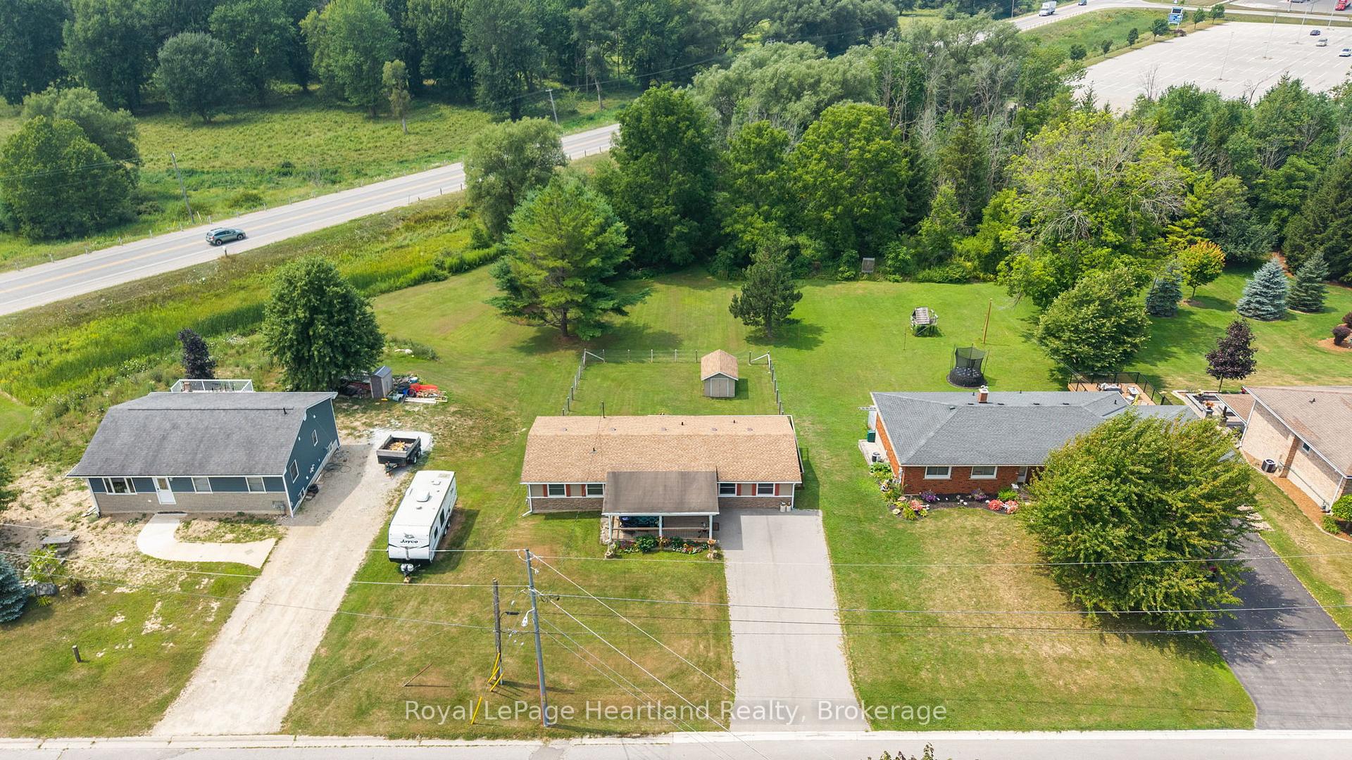 Photo 4 of 246 Diagonal Road, North Huron, Wingham — HOMEH