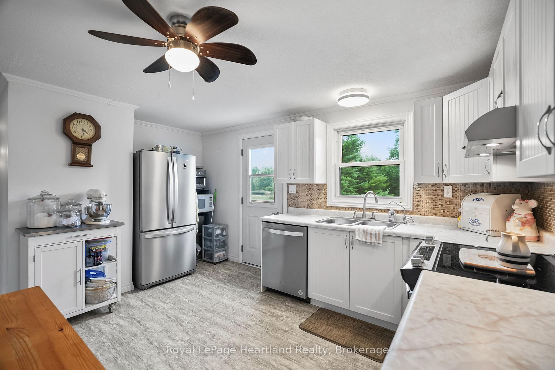 Photo 13 of 246 Diagonal Road, North Huron, Wingham — HOMEH
