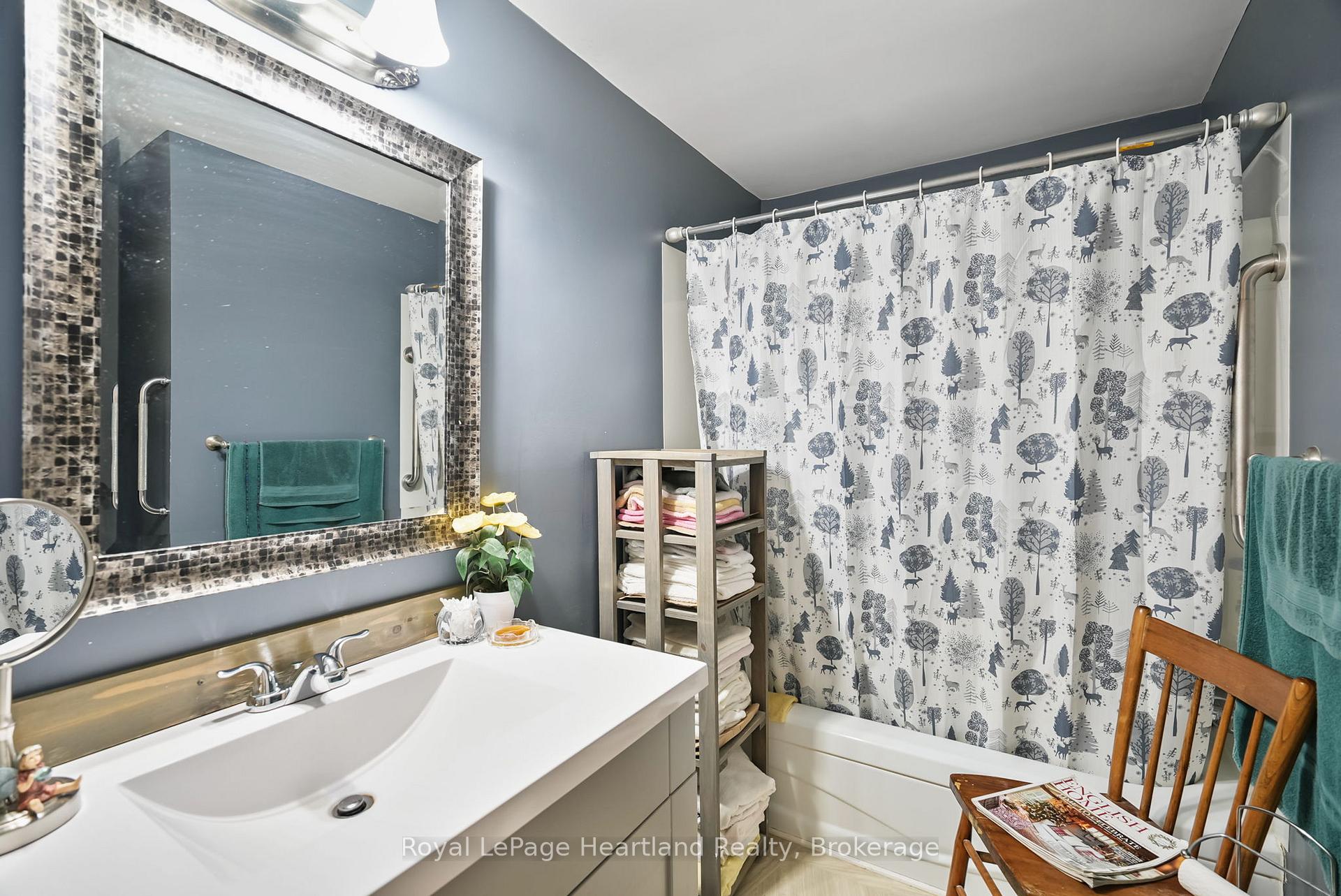 Photo 16 of 246 Diagonal Road, North Huron, Wingham — HOMEH