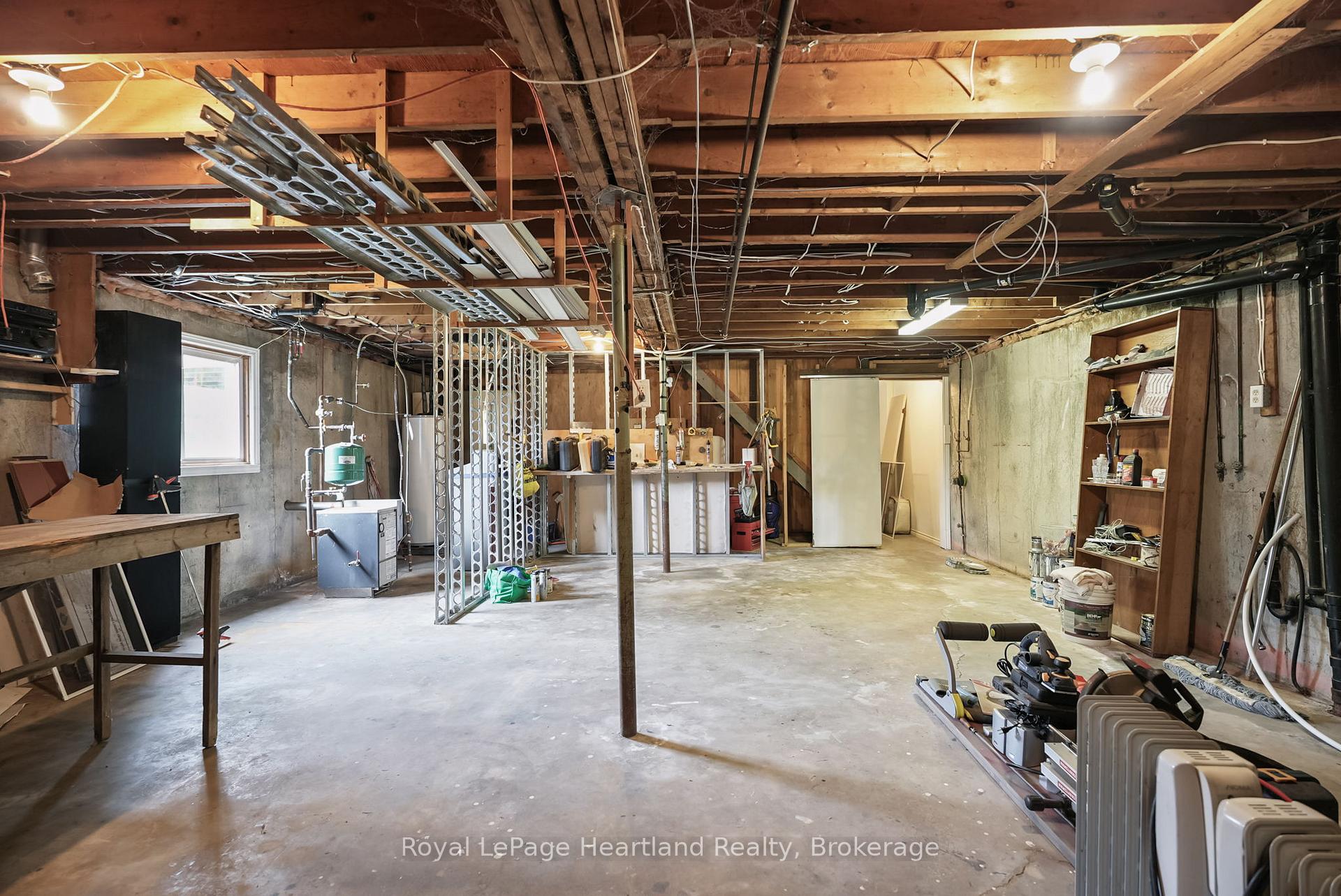 Photo 26 of 246 Diagonal Road, North Huron, Wingham — HOMEH