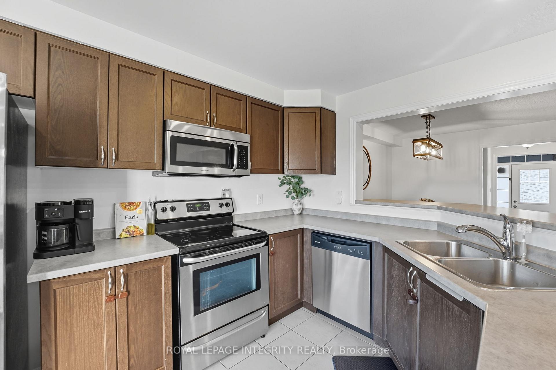 Photo 9 of 347 Willow Aster Circle, Ottawa, Avalon West — HOMEH