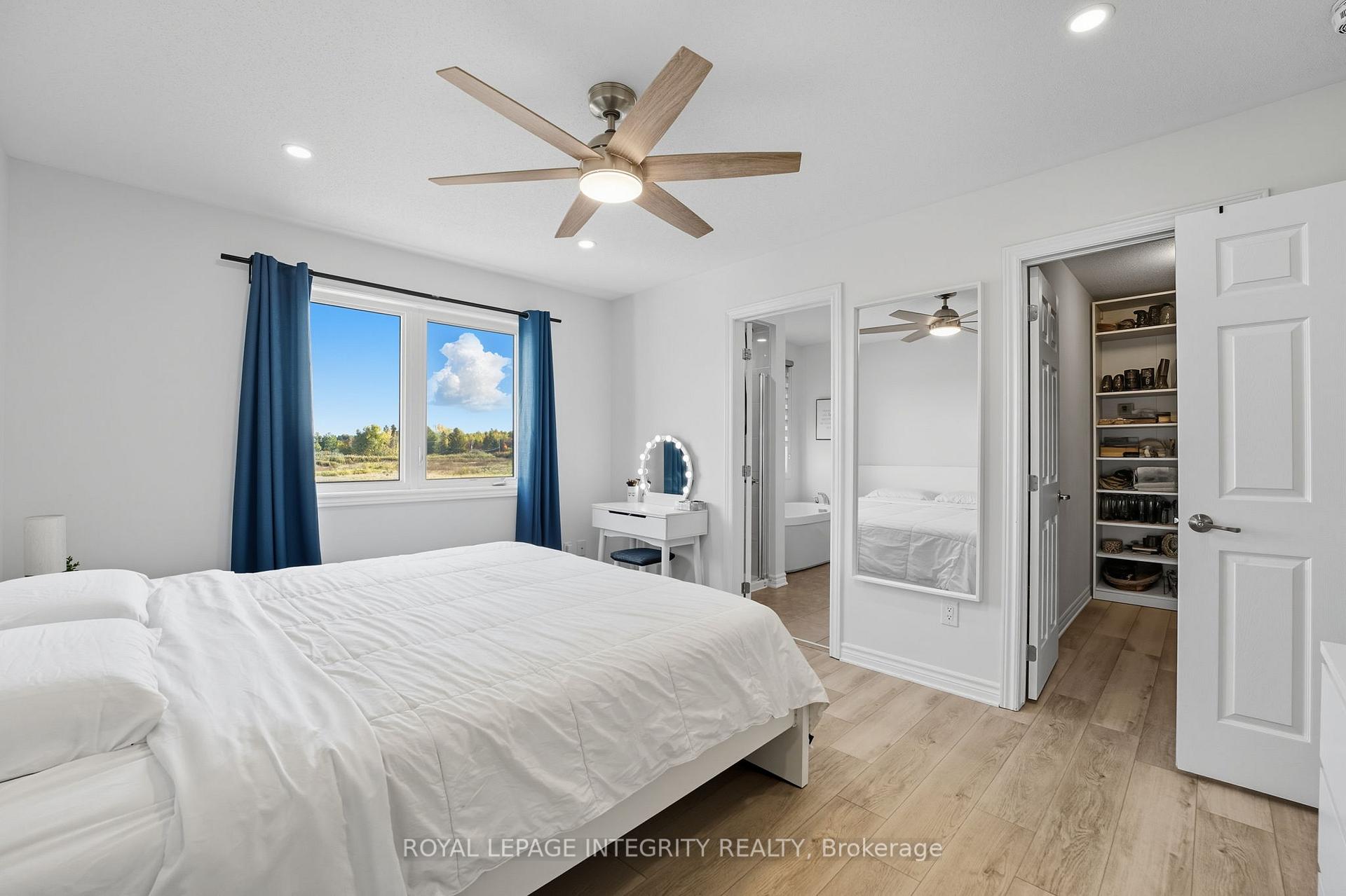 Photo 15 of 347 Willow Aster Circle, Ottawa, Avalon West — HOMEH