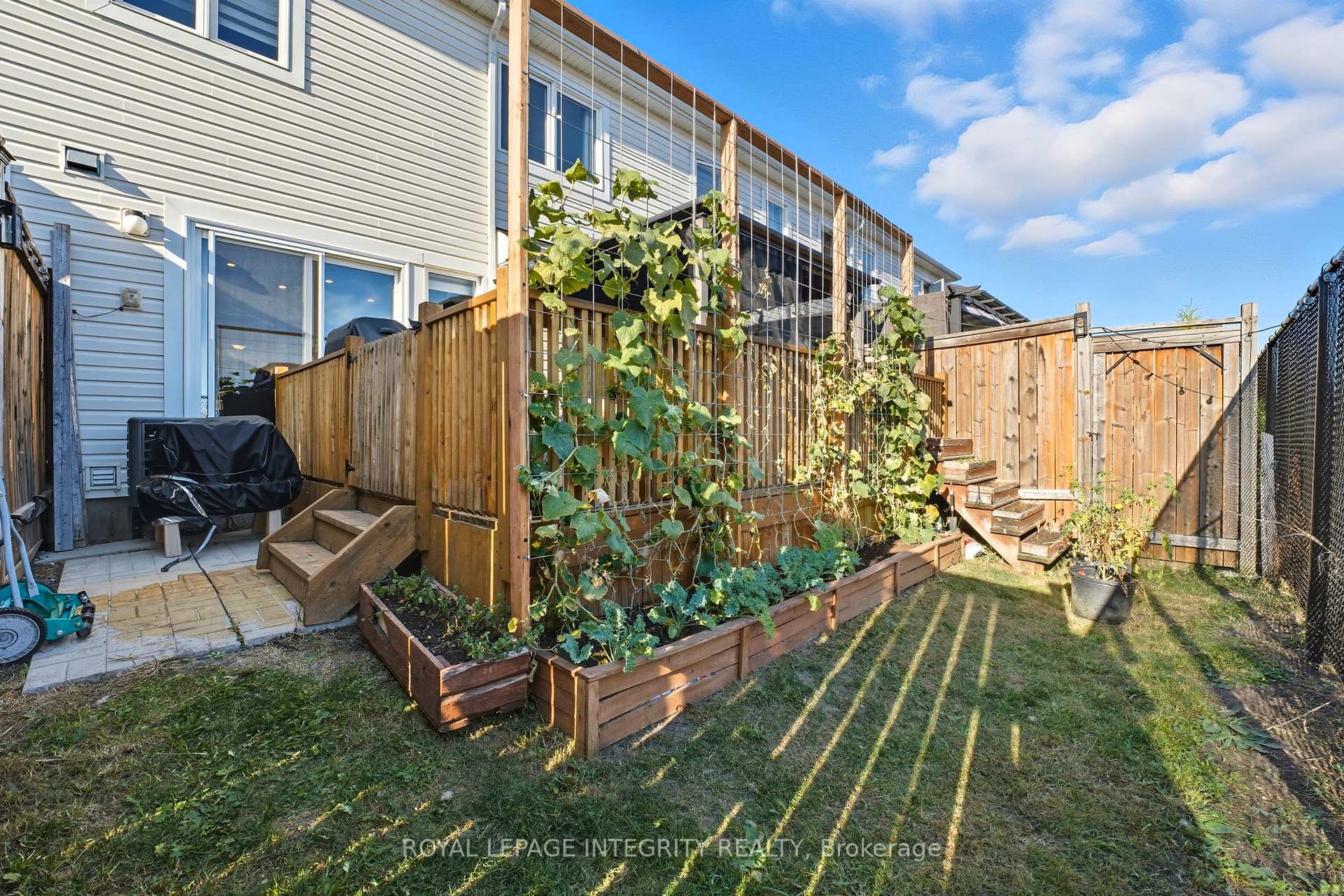 Photo 33 of 347 Willow Aster Circle, Ottawa, Avalon West — HOMEH