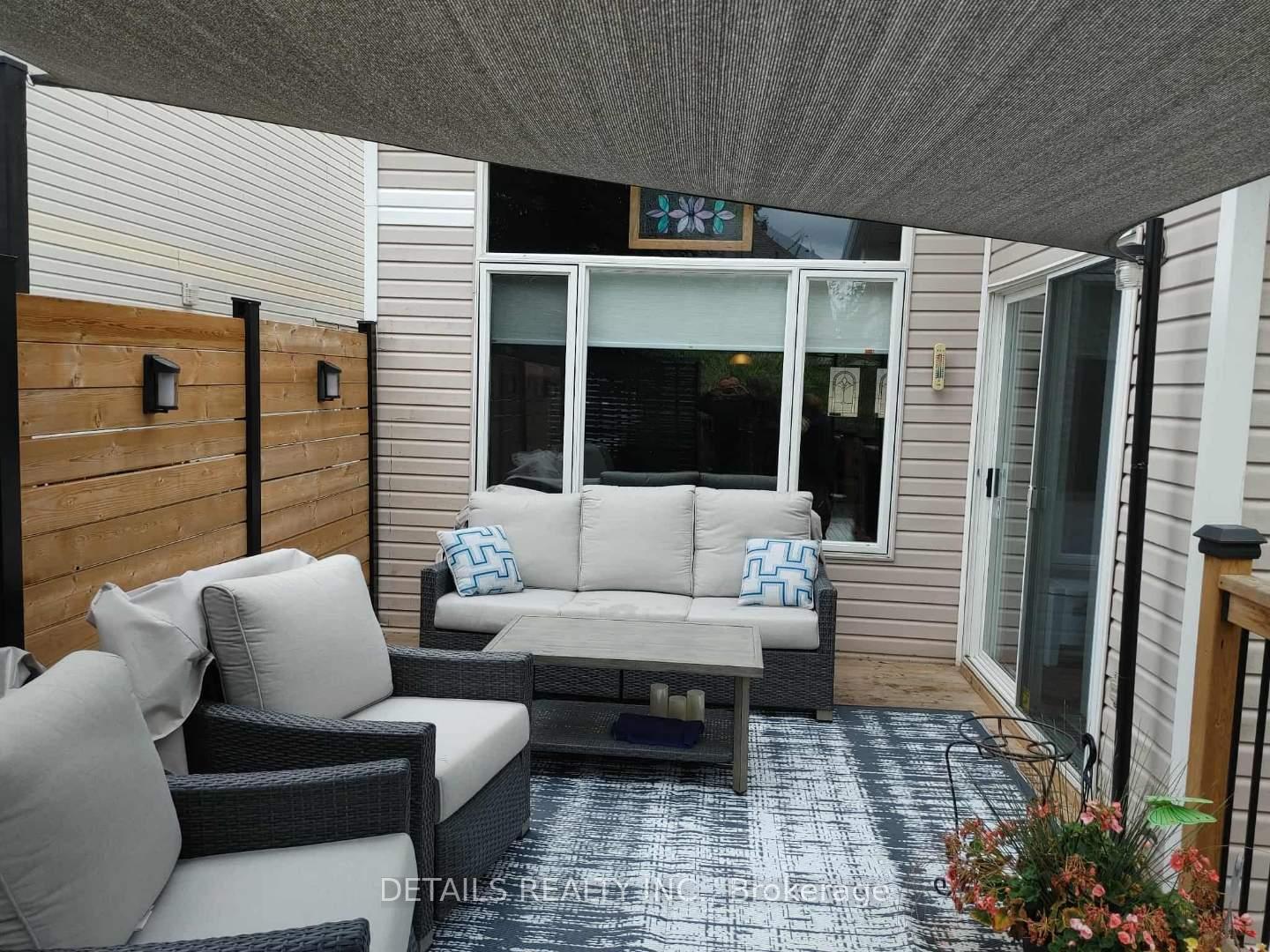 Photo 5 of 6121 Bristlecone Way, Ottawa, Chapel Hill South - Orleans Village — HOMEH
