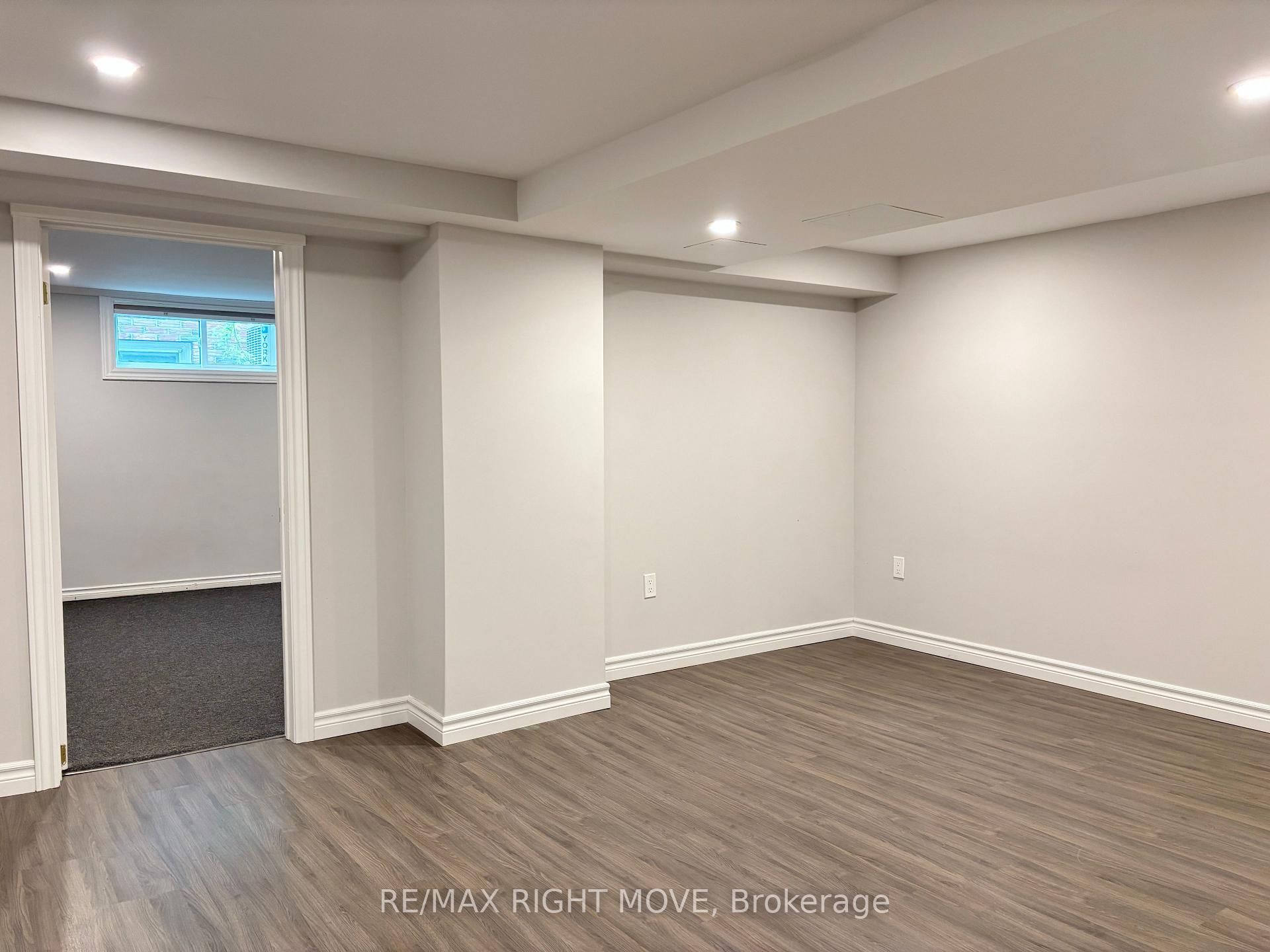 Photo 8 of Unit B, 12 Dalton Crescent, Orillia — HOMEH