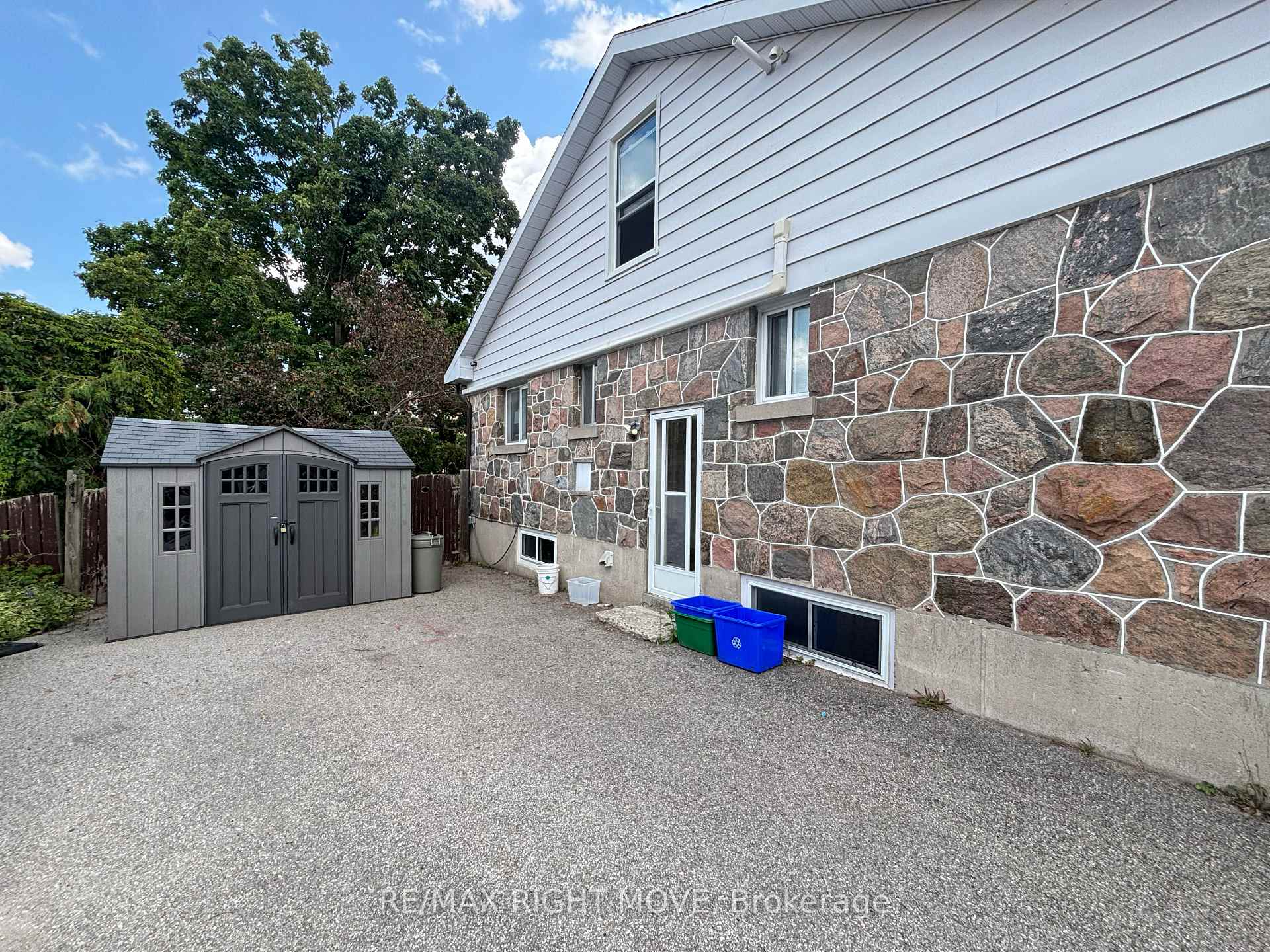 Photo 15 of Unit B, 12 Dalton Crescent, Orillia — HOMEH