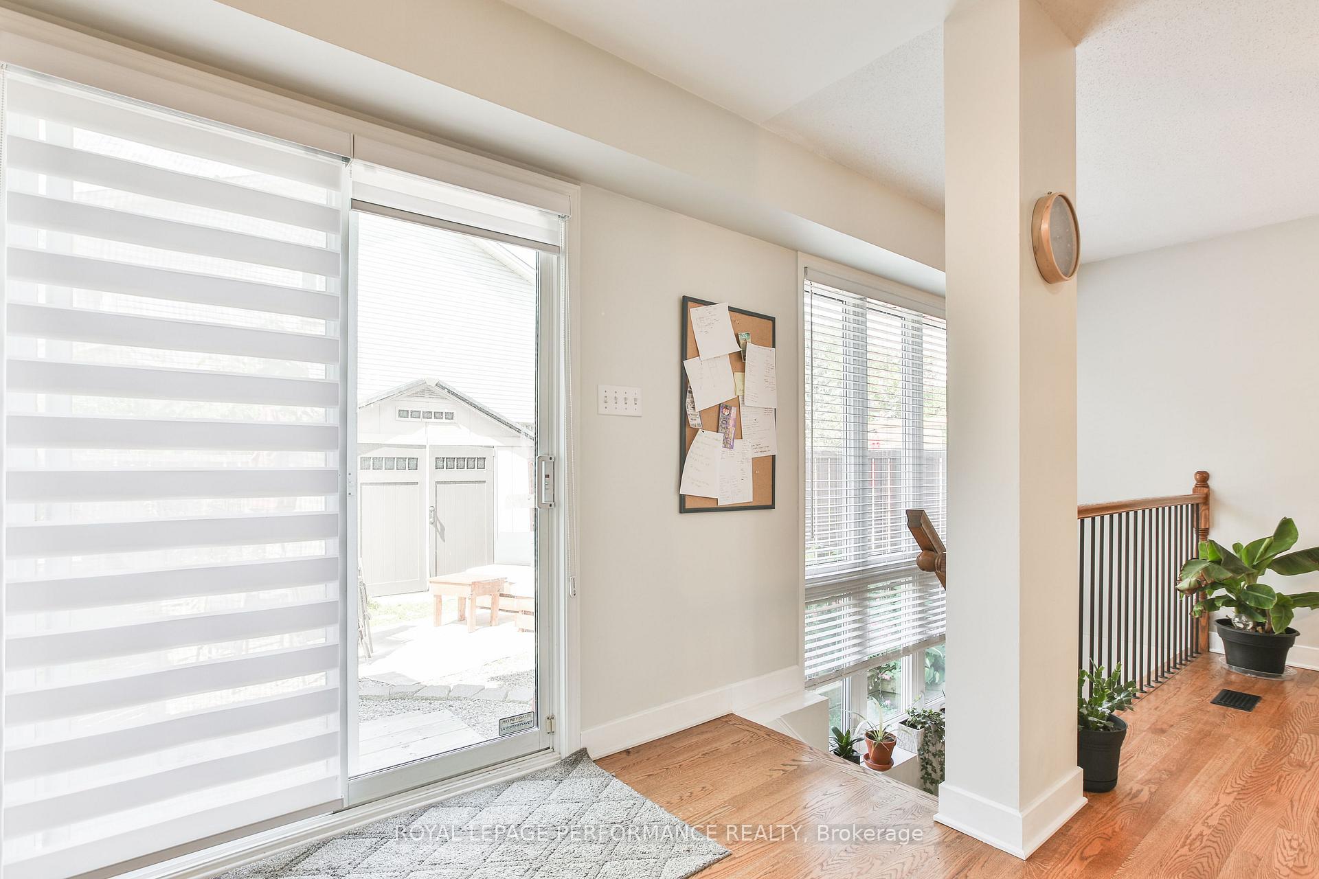 Photo 13 of 13 College Circle, Ottawa, Castle Heights — HOMEH
