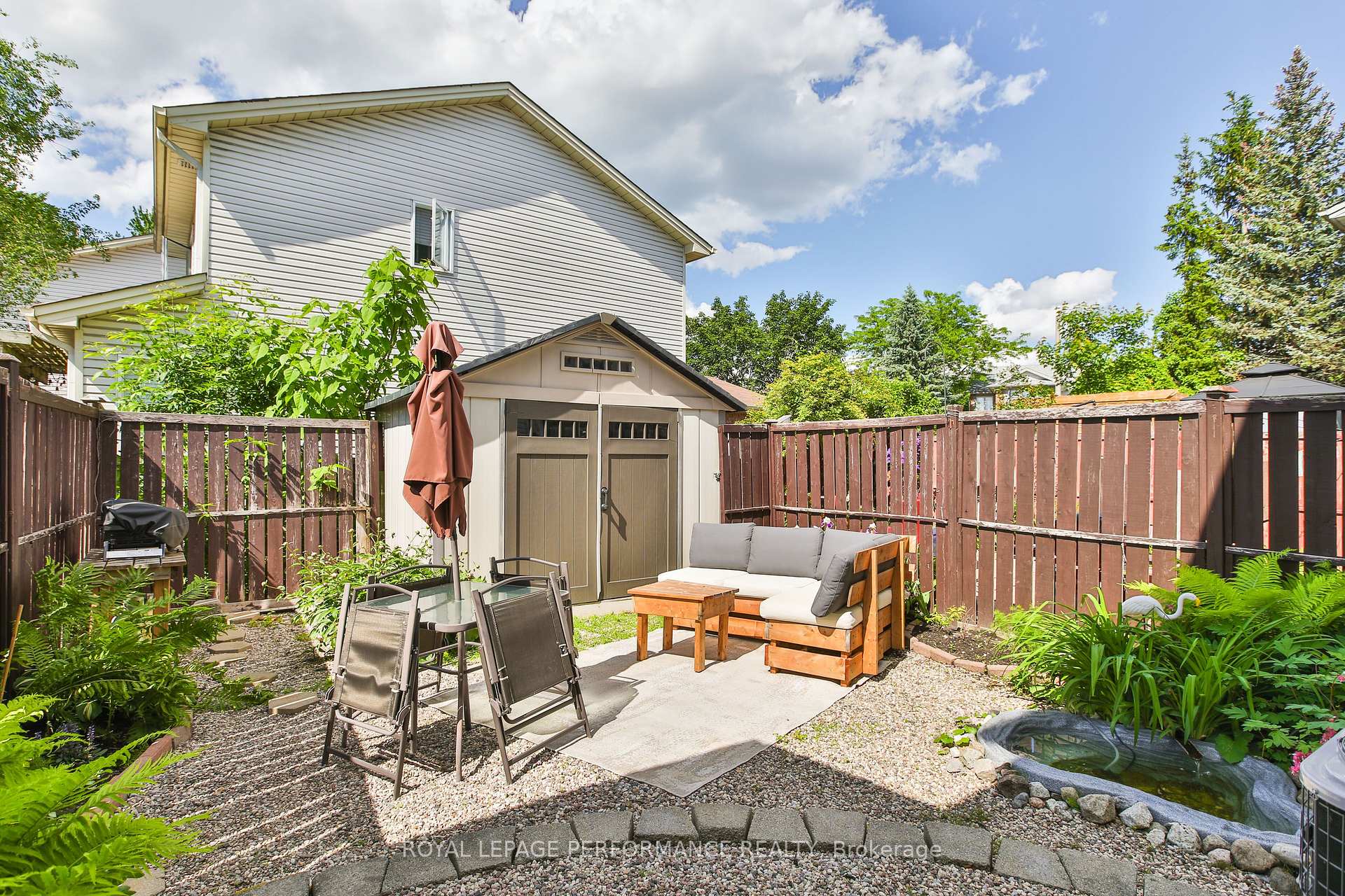 Photo 28 of 13 College Circle, Ottawa, Castle Heights — HOMEH