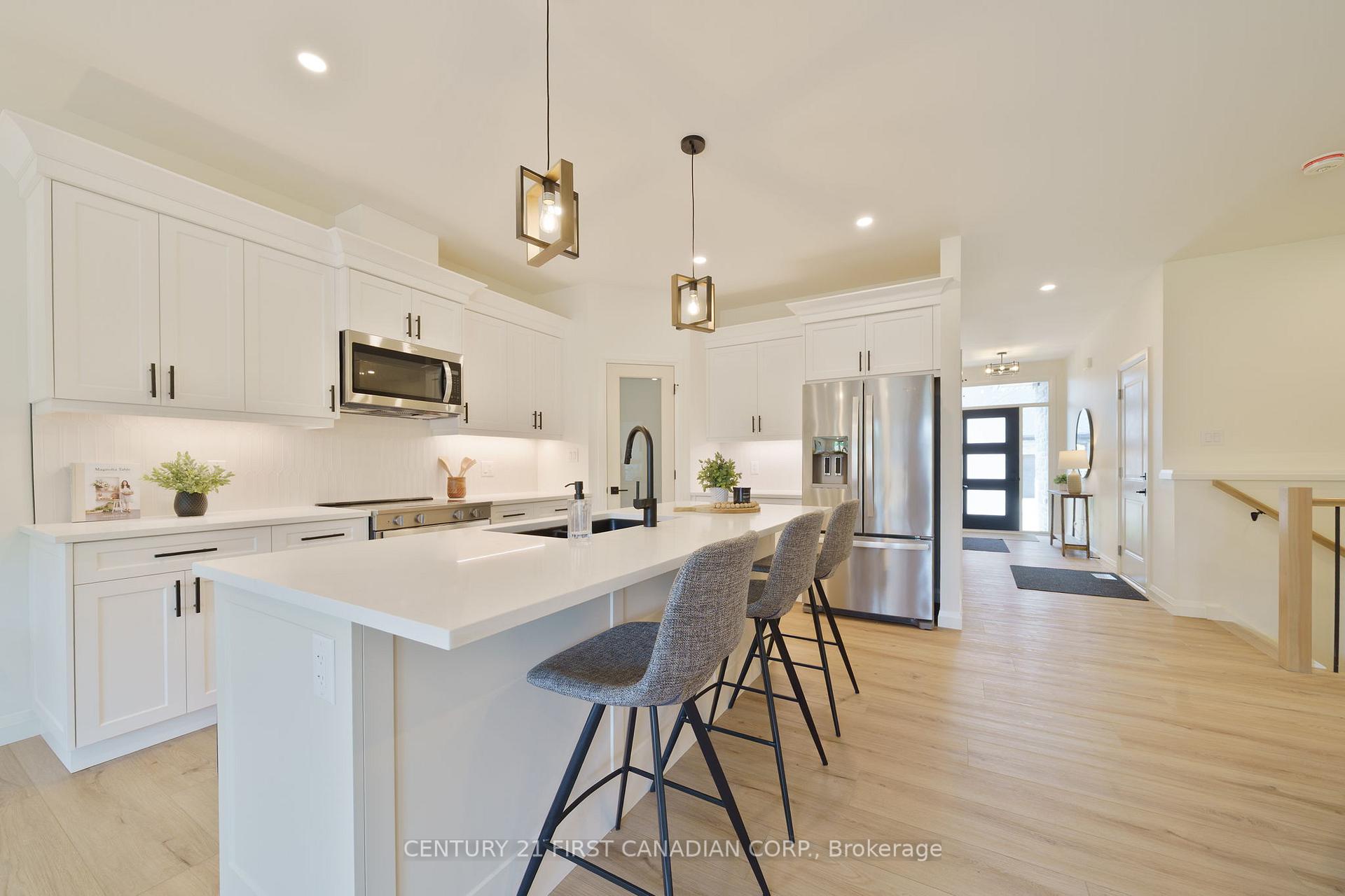 Photo 9 of Unit 7, 32 Postma Crescent, North Middlesex, Alisa Craig — HOMEH