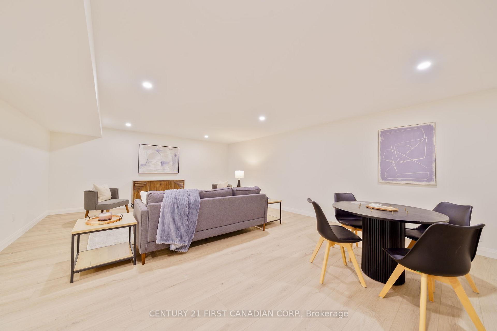 Photo 23 of Unit 7, 32 Postma Crescent, North Middlesex, Alisa Craig — HOMEH