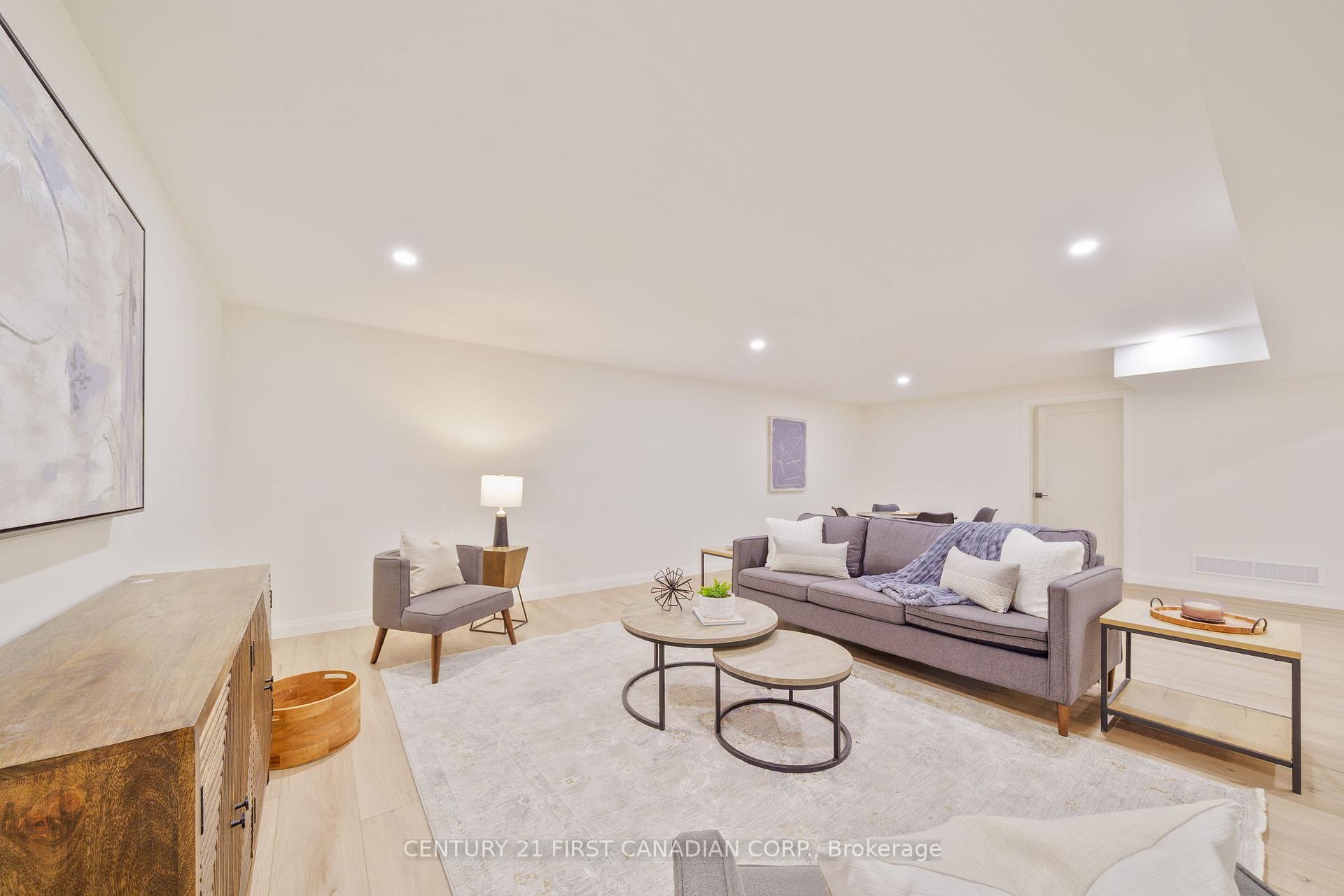 Photo 25 of Unit 7, 32 Postma Crescent, North Middlesex, Alisa Craig — HOMEH