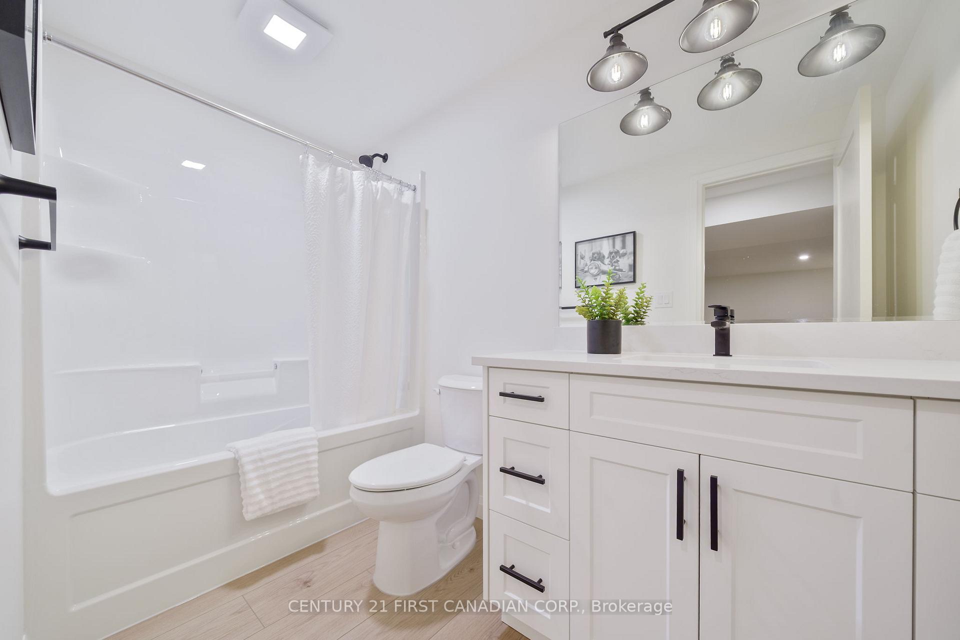 Photo 29 of Unit 7, 32 Postma Crescent, North Middlesex, Alisa Craig — HOMEH