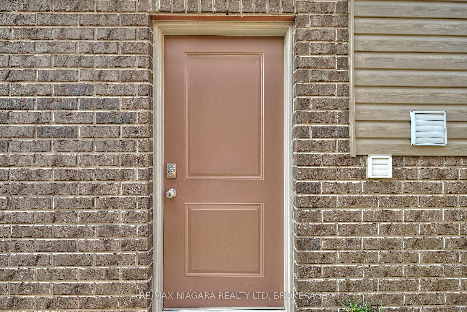 Photo 13 of Unit Lower Level, 24 Abbott Place, Pelham, Fonthill — HOMEH