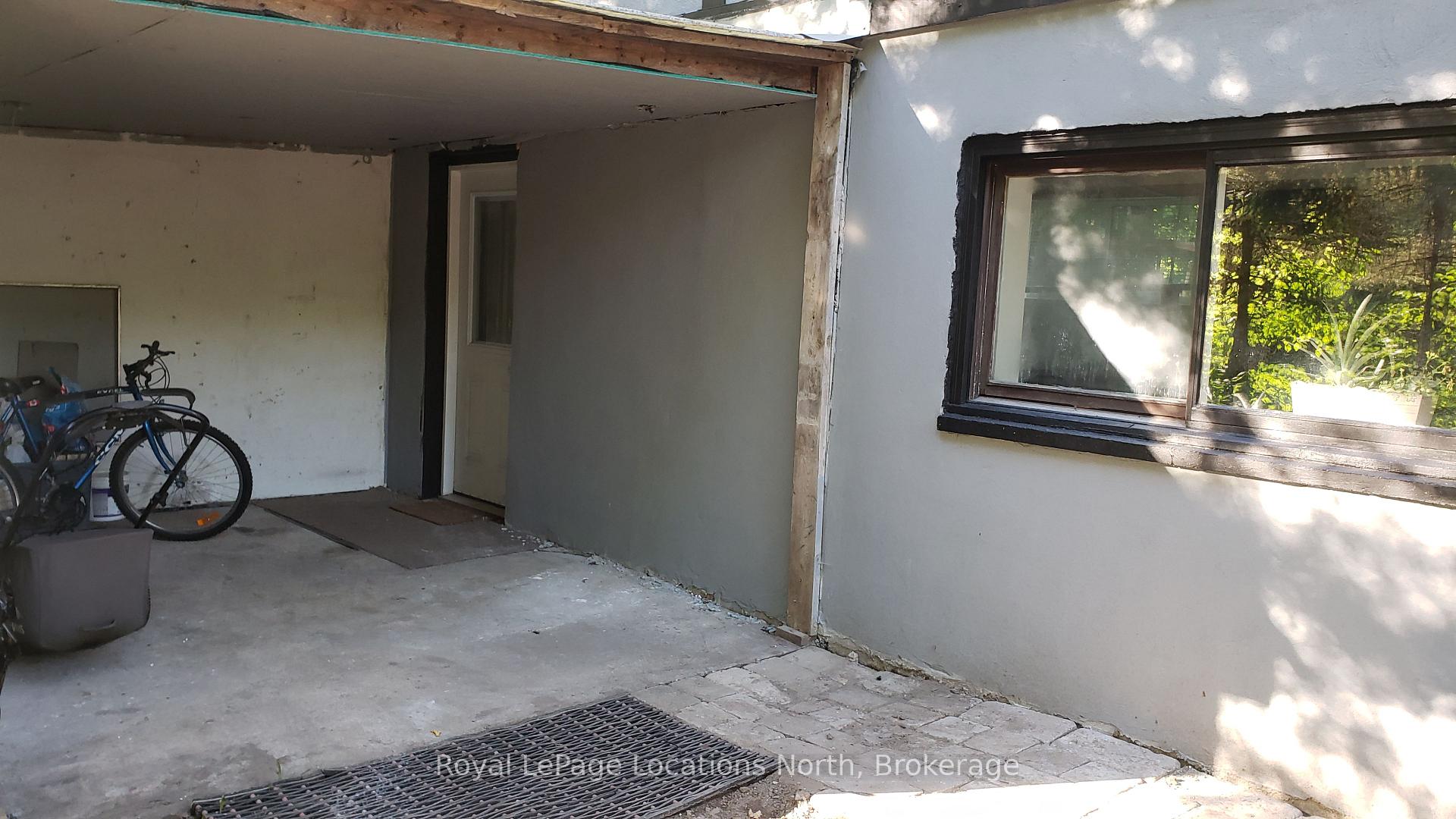 Photo 2 of 8726 9 Highway, New Tecumseth, Tottenham — HOMEH