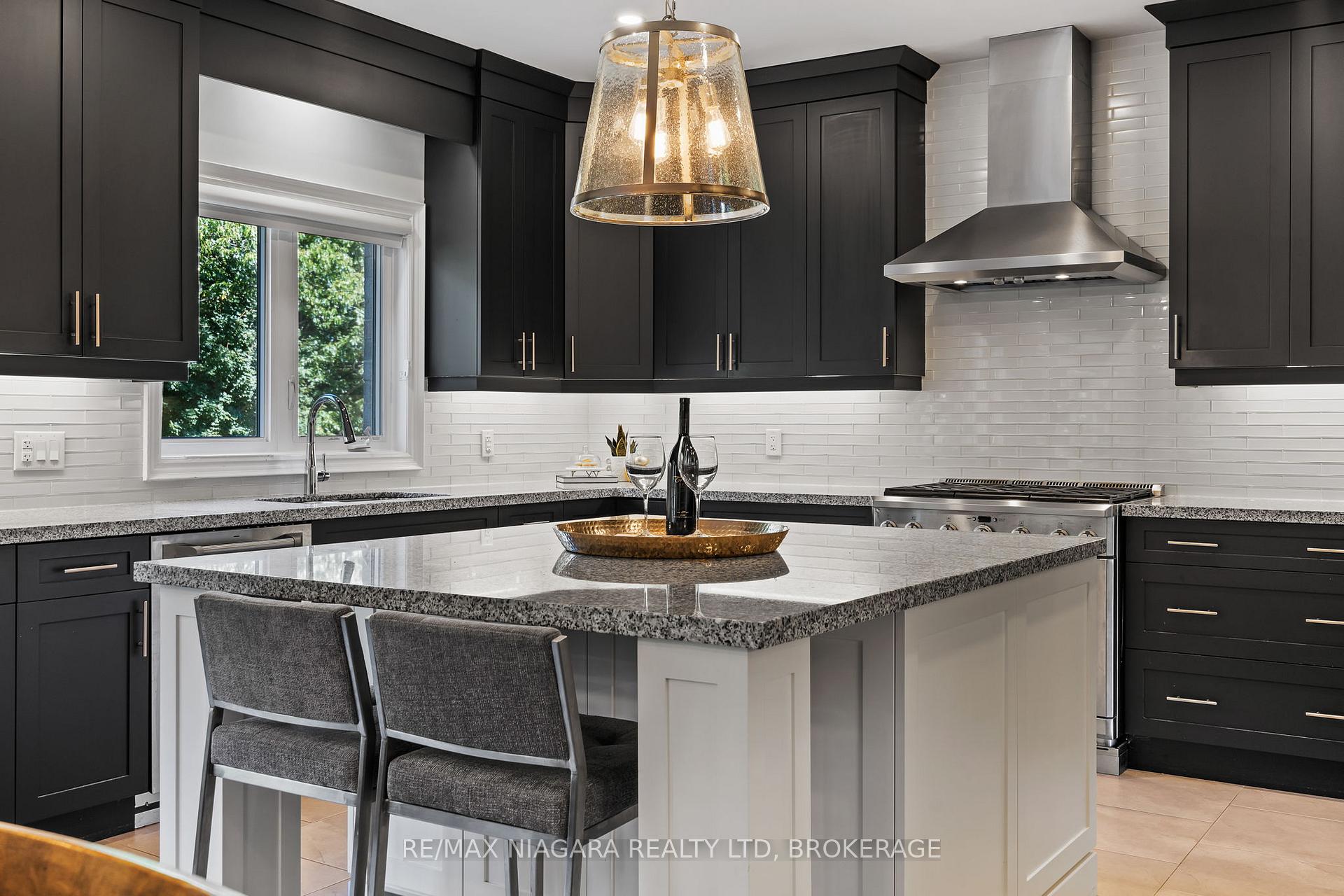 Photo 11 of 54 Philmori Boulevard, Pelham, Fonthill — HOMEH