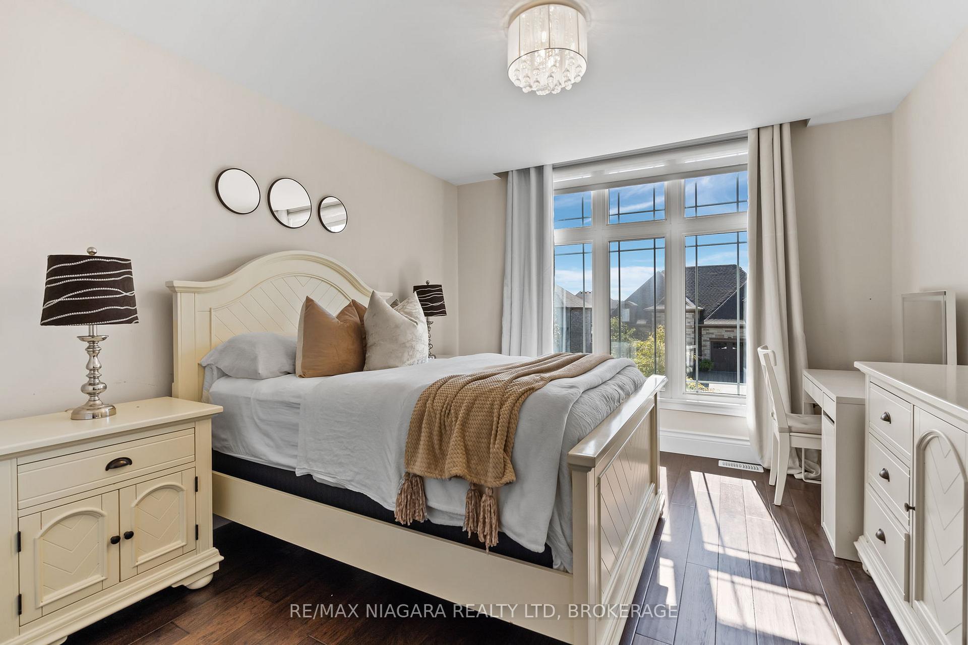 Photo 17 of 54 Philmori Boulevard, Pelham, Fonthill — HOMEH