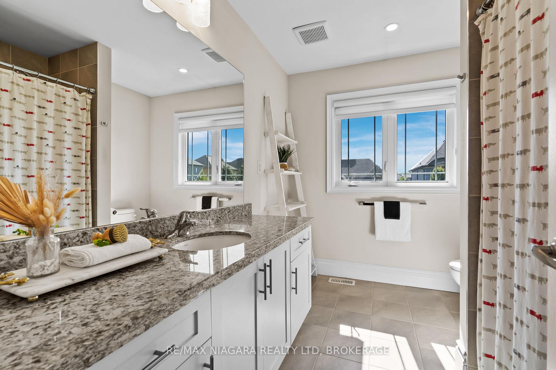 Photo 18 of 54 Philmori Boulevard, Pelham, Fonthill — HOMEH