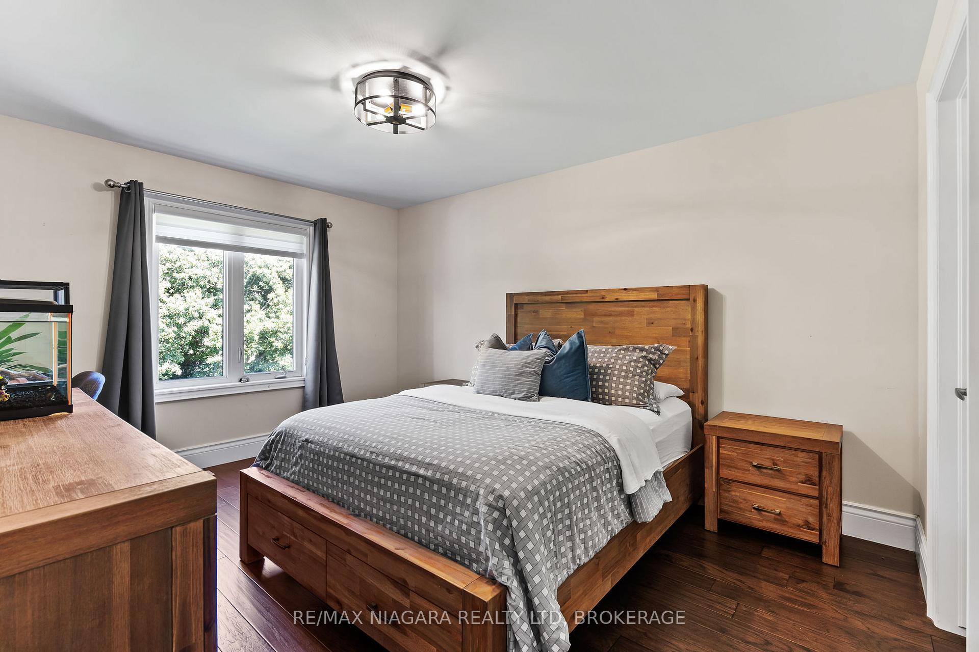 Photo 26 of 54 Philmori Boulevard, Pelham, Fonthill — HOMEH