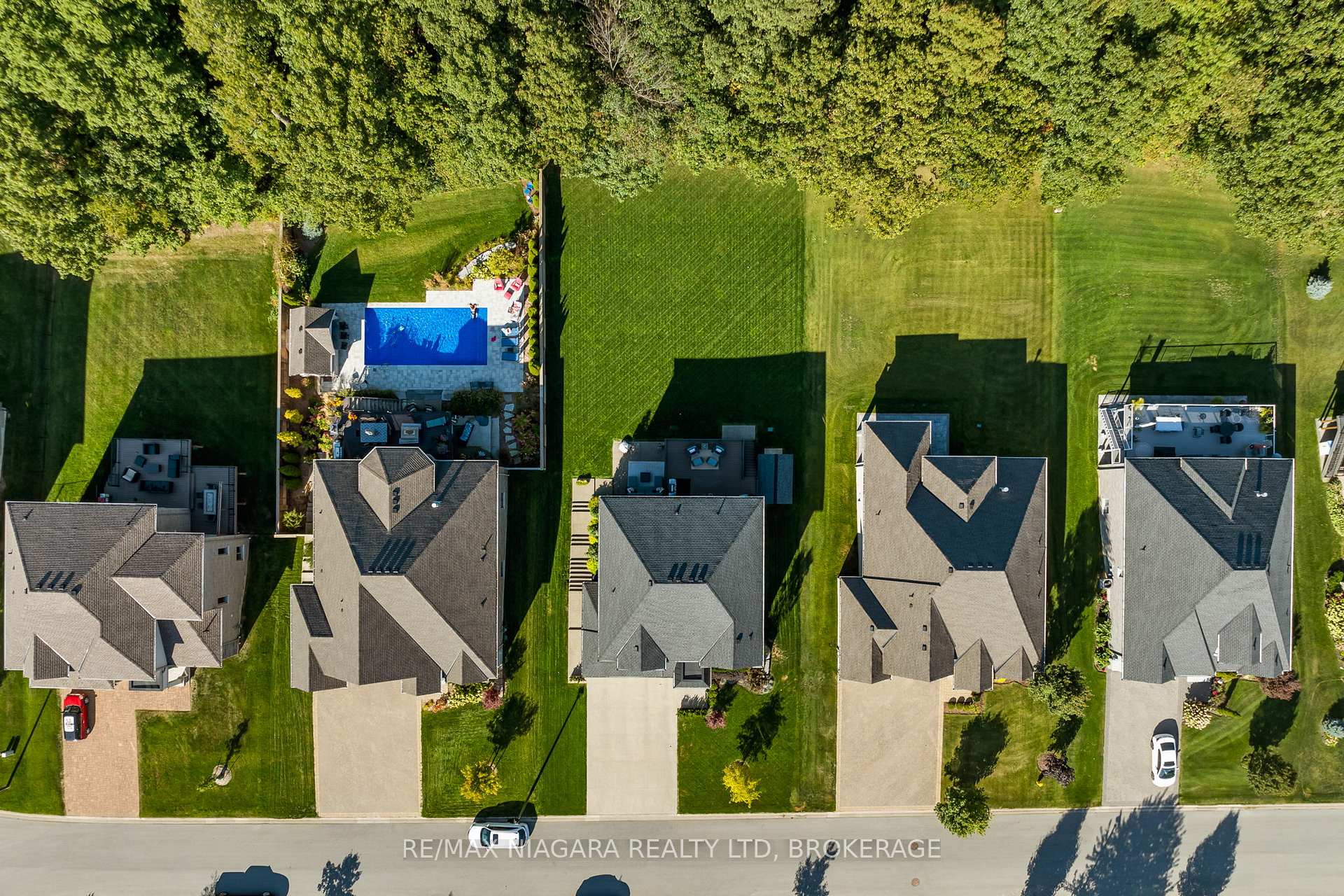 Photo 43 of 54 Philmori Boulevard, Pelham, Fonthill — HOMEH