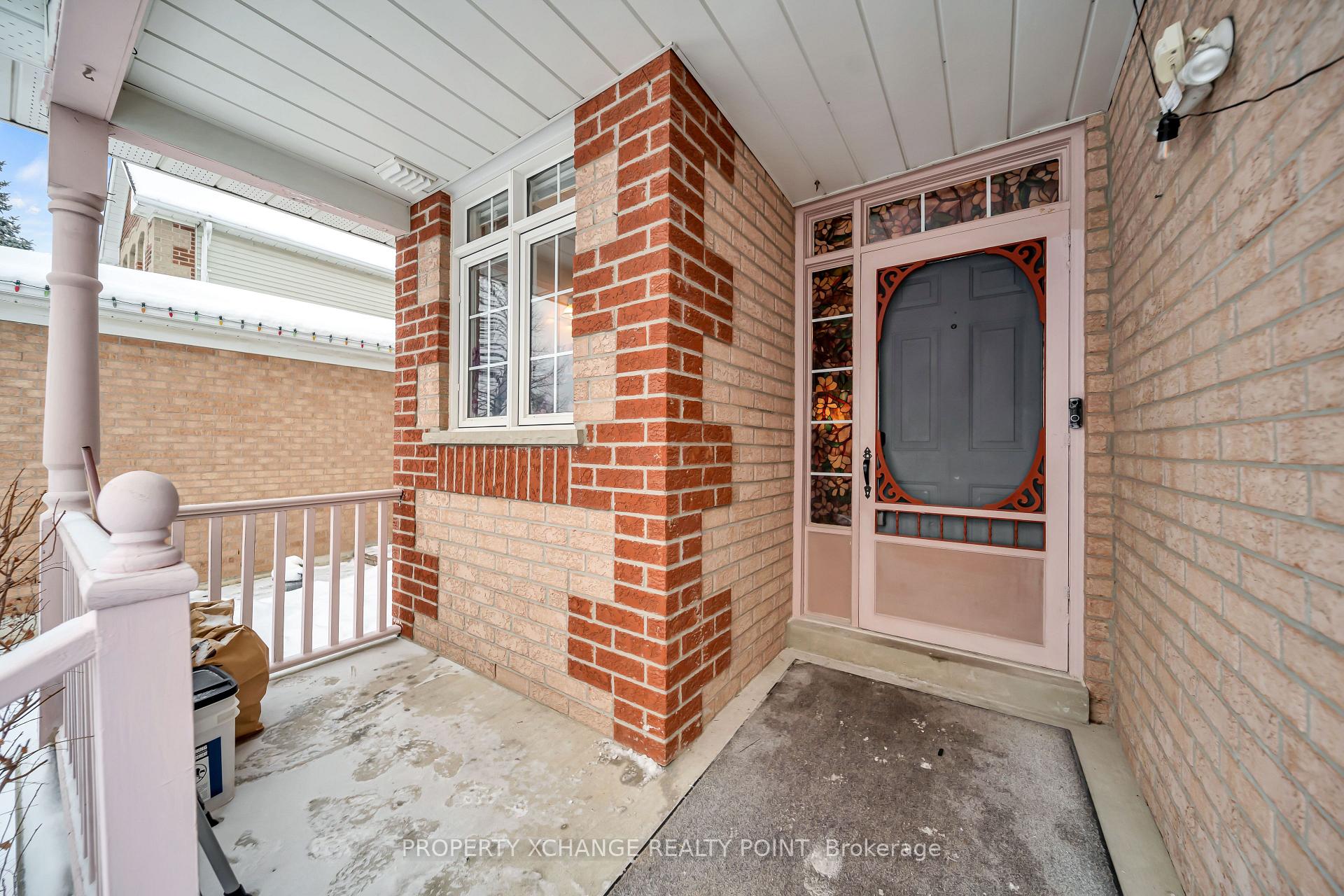 Photo 2 of 1187 Springbank Drive, Oshawa, Pinecrest — HOMEH