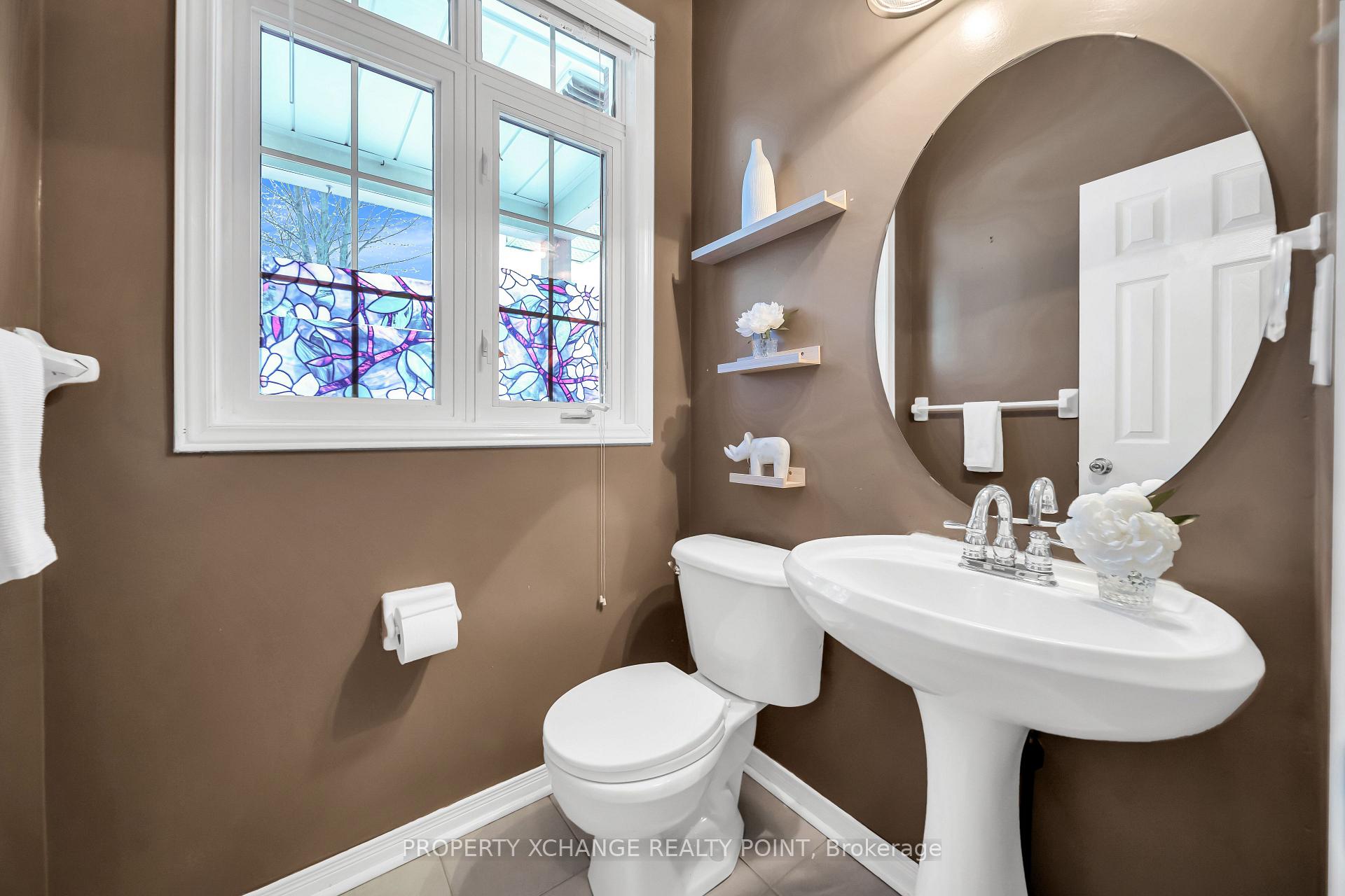 Photo 3 of 1187 Springbank Drive, Oshawa, Pinecrest — HOMEH