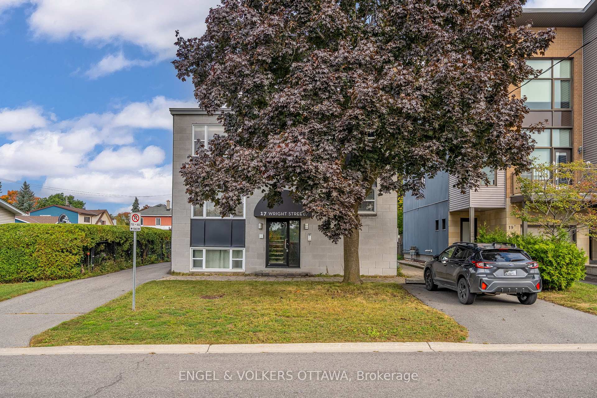 Photo 3 of 17 Wright Street, Ottawa, Overbrook — HOMEH