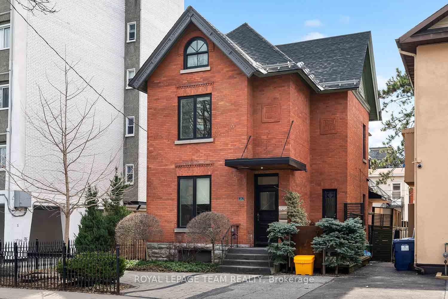 Photo 2 of Unit 2, 72 Maclaren Street, Ottawa, Ottawa Centre/Golden Triangle — HOMEH