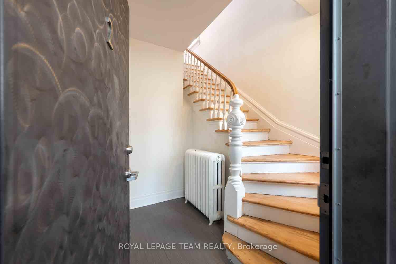 Photo 4 of Unit 2, 72 Maclaren Street, Ottawa, Ottawa Centre/Golden Triangle — HOMEH