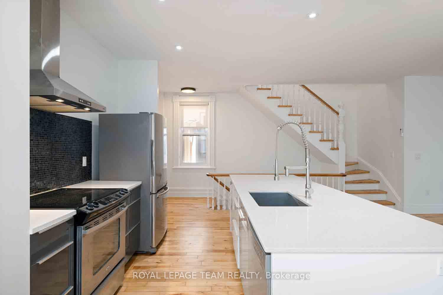Photo 10 of Unit 2, 72 Maclaren Street, Ottawa, Ottawa Centre/Golden Triangle — HOMEH