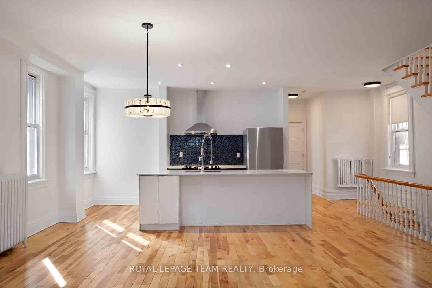 Photo 12 of Unit 2, 72 Maclaren Street, Ottawa, Ottawa Centre/Golden Triangle — HOMEH