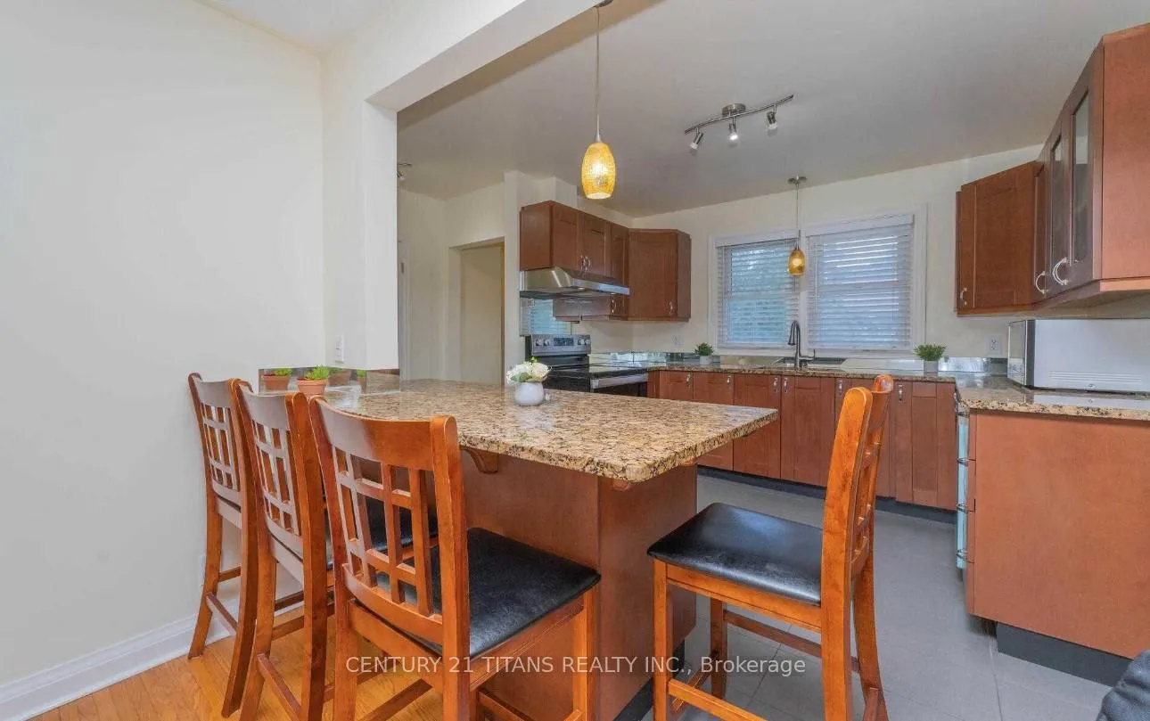 Photo 15 of Unit (Main), 808 Eastglen Drive, Oshawa, Eastdale — HOMEH