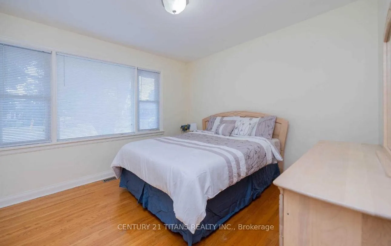 Photo 18 of Unit (Main), 808 Eastglen Drive, Oshawa, Eastdale — HOMEH