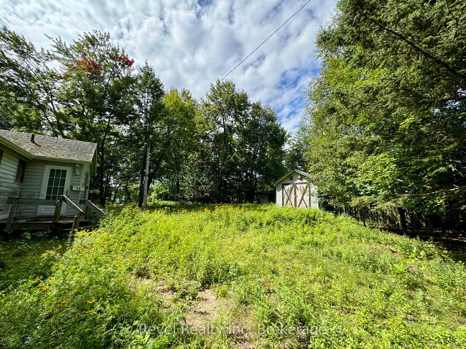 Photo 3 of 20 Mowat Crescent, North Bay, Ferris — HOMEH