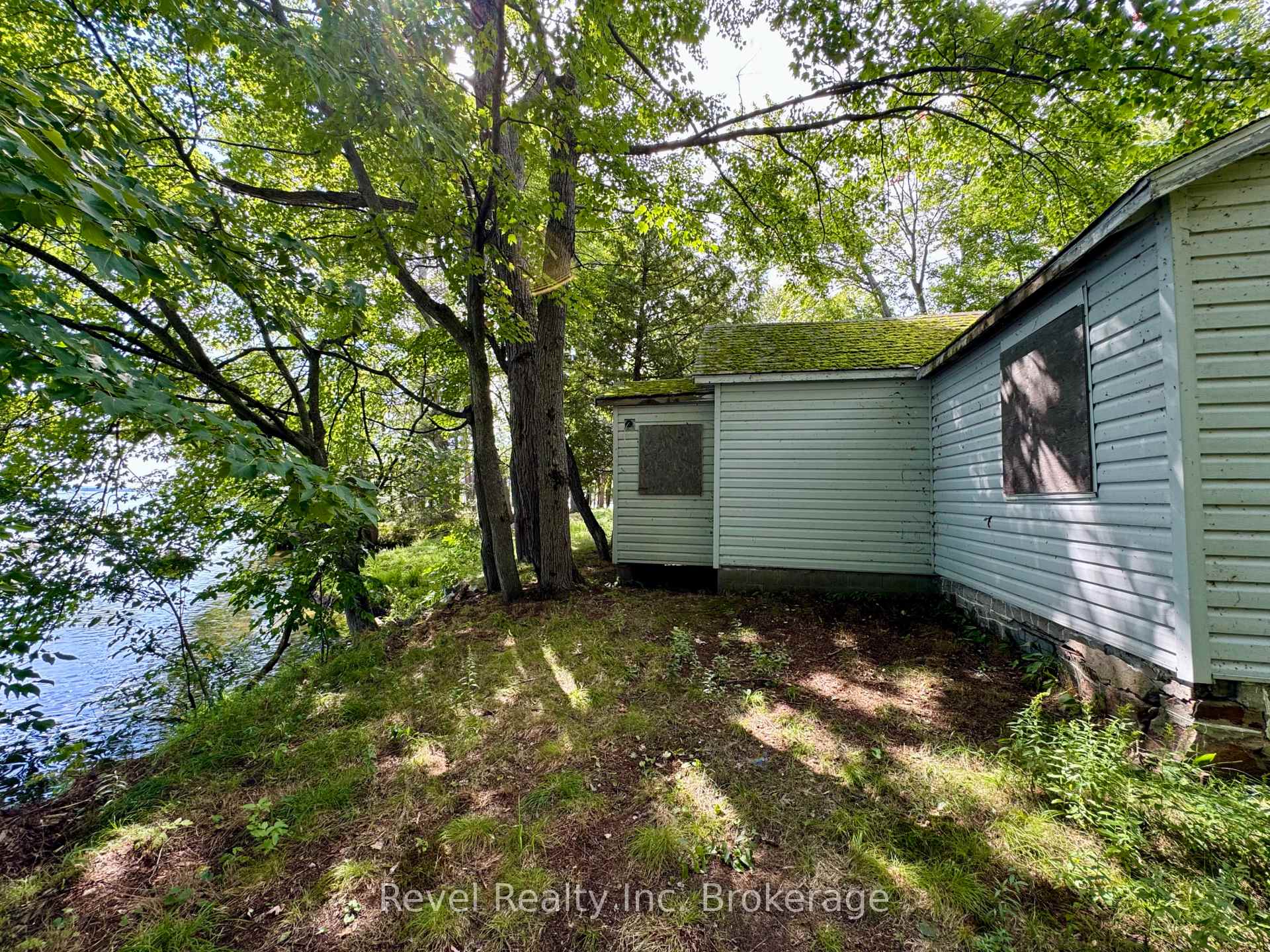 Photo 4 of 20 Mowat Crescent, North Bay, Ferris — HOMEH