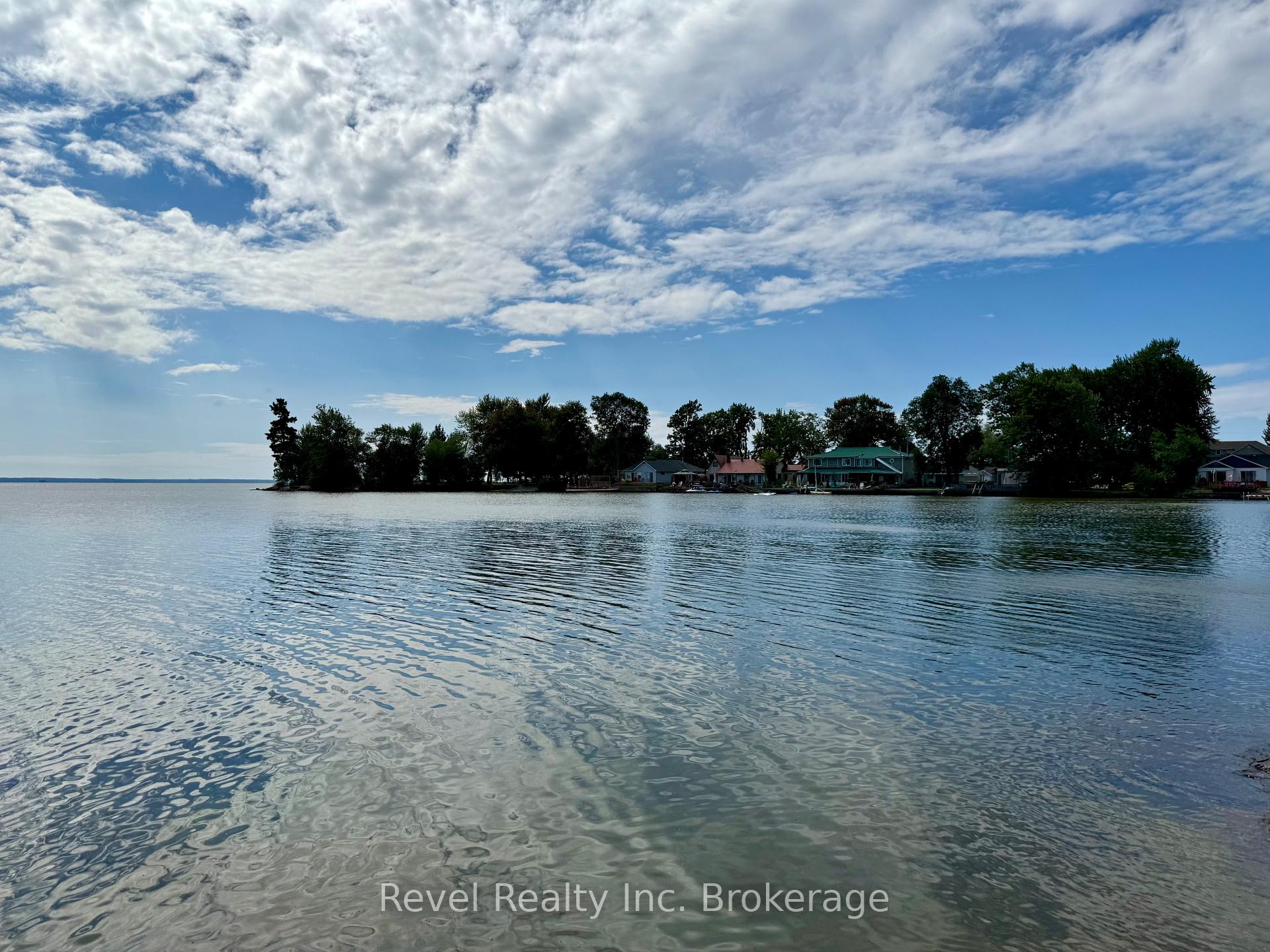 Photo 22 of 20 Mowat Crescent, North Bay, Ferris — HOMEH