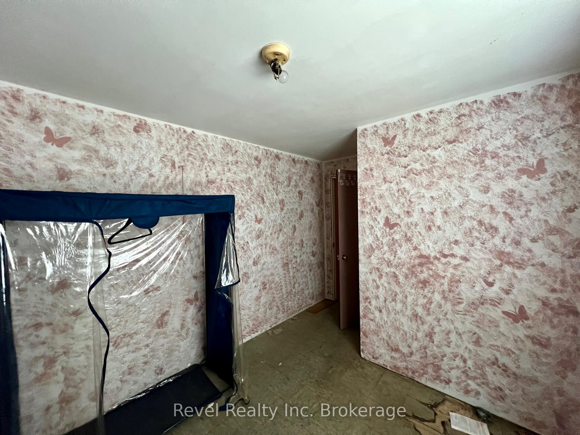 Photo 31 of 20 Mowat Crescent, North Bay, Ferris — HOMEH