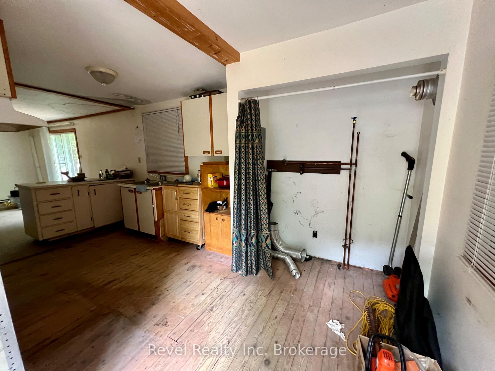 Photo 32 of 20 Mowat Crescent, North Bay, Ferris — HOMEH