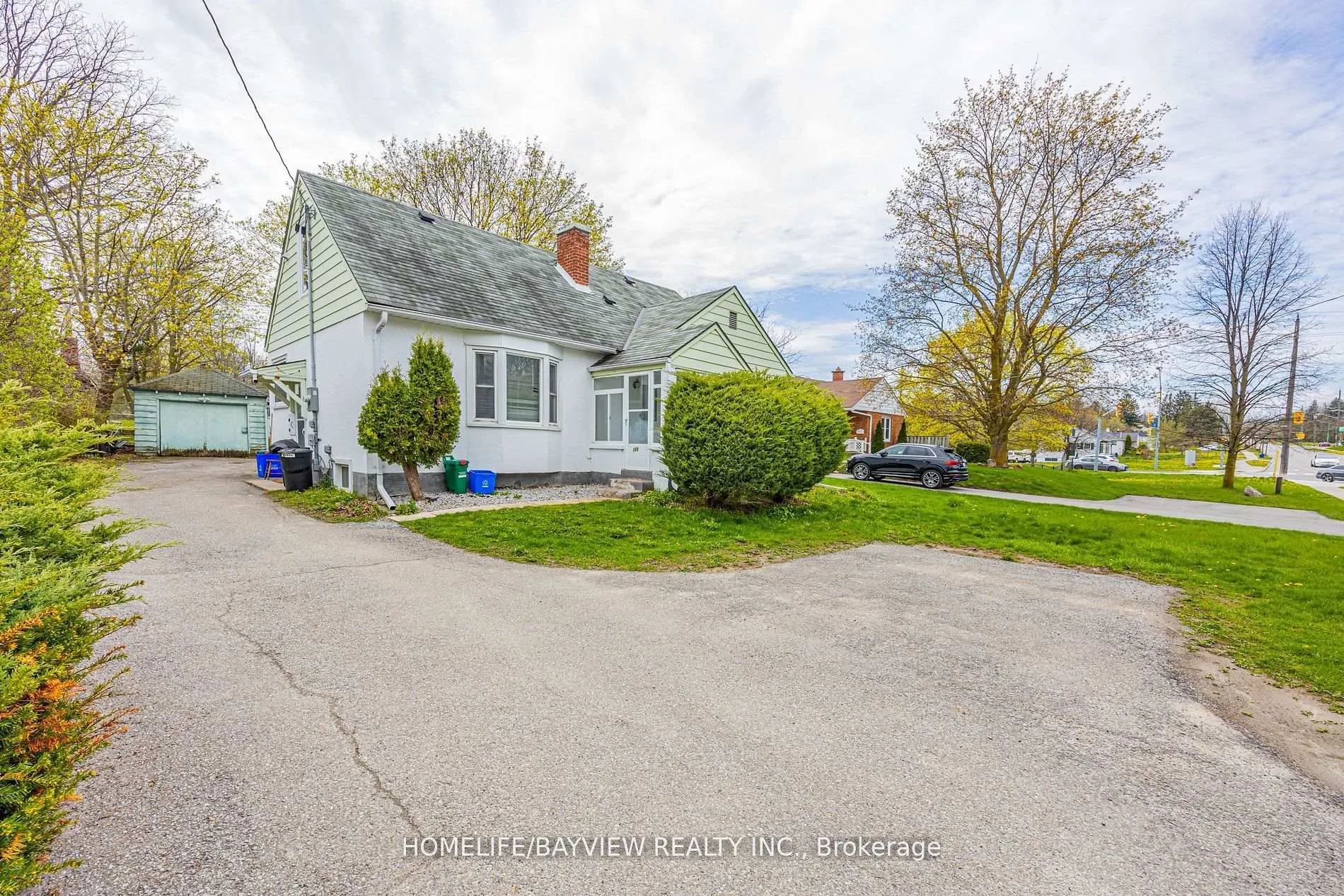 Photo 2 of 164 Eagle Street S, Newmarket, Central Newmarket — HOMEH