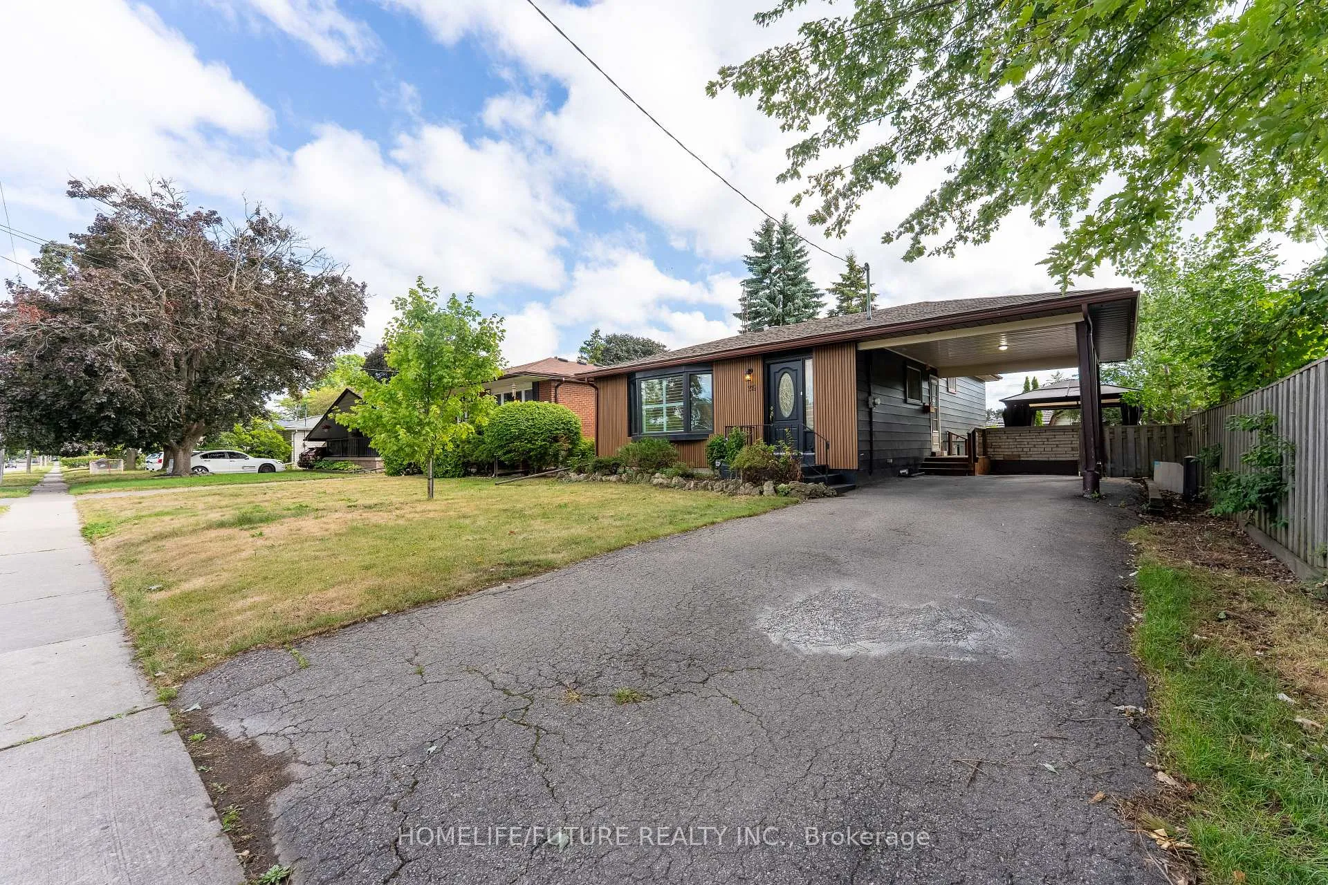 Photo 6 of 219 Guelph Street, Oshawa, Donevan — HOMEH