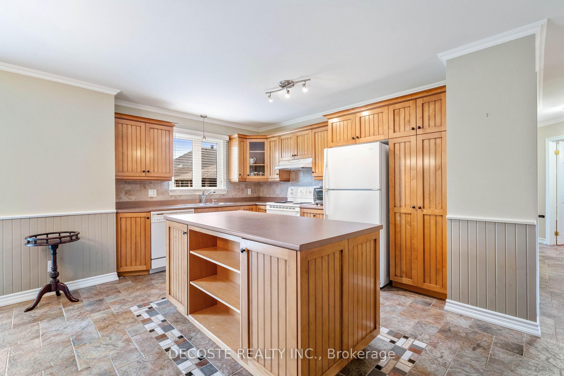 Photo 7 of 119 St George Street E, North Glengarry, Alexandria — HOMEH