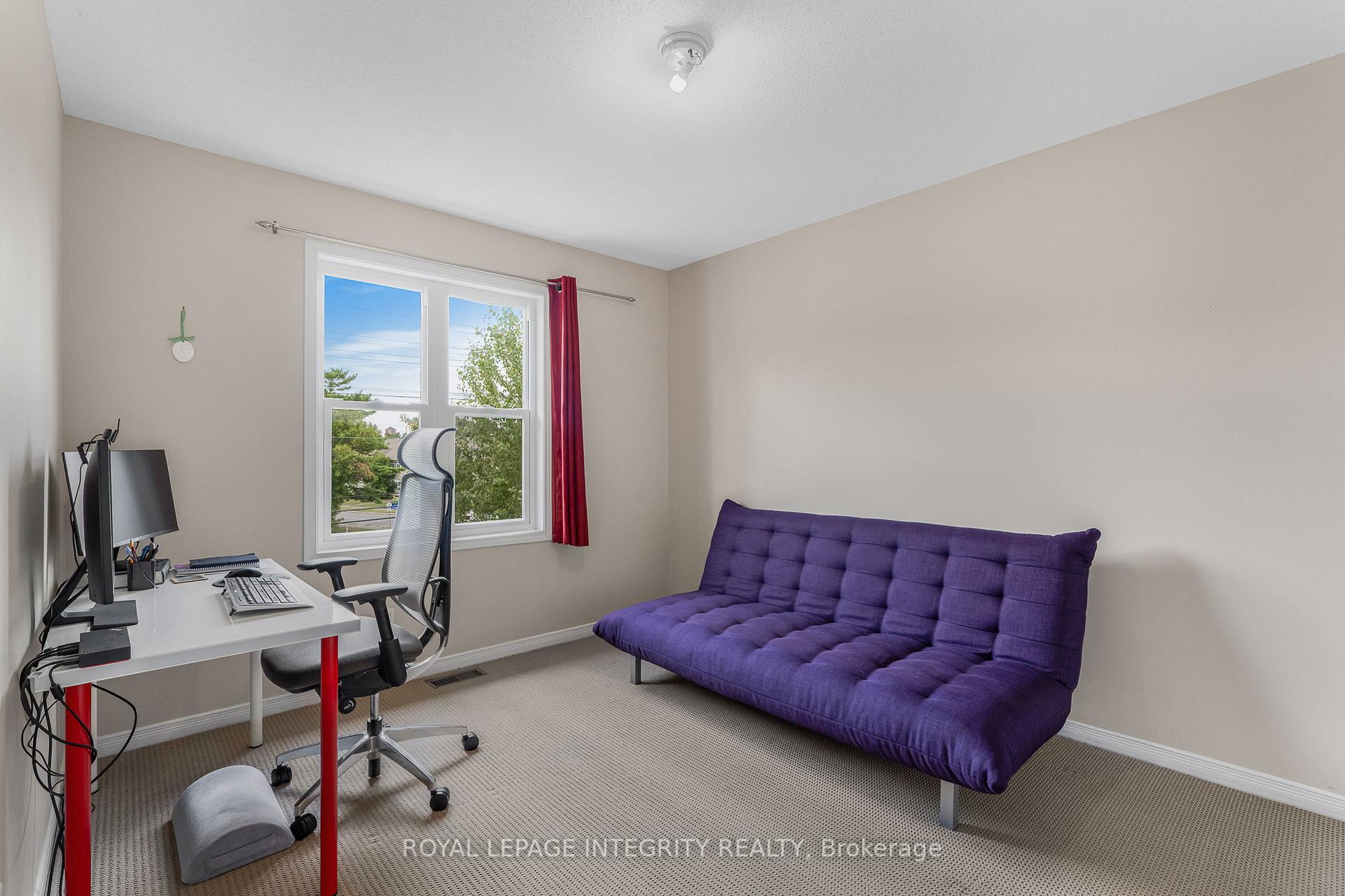Photo 15 of 111 Arcola Private, Ottawa, Overbrook/Castle Heights — HOMEH
