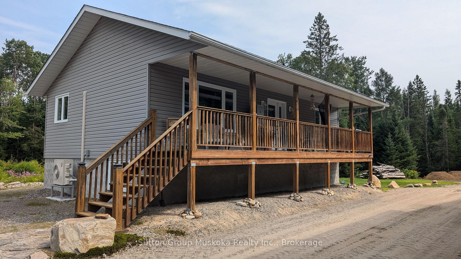 Front of 915 Fern Glen Road