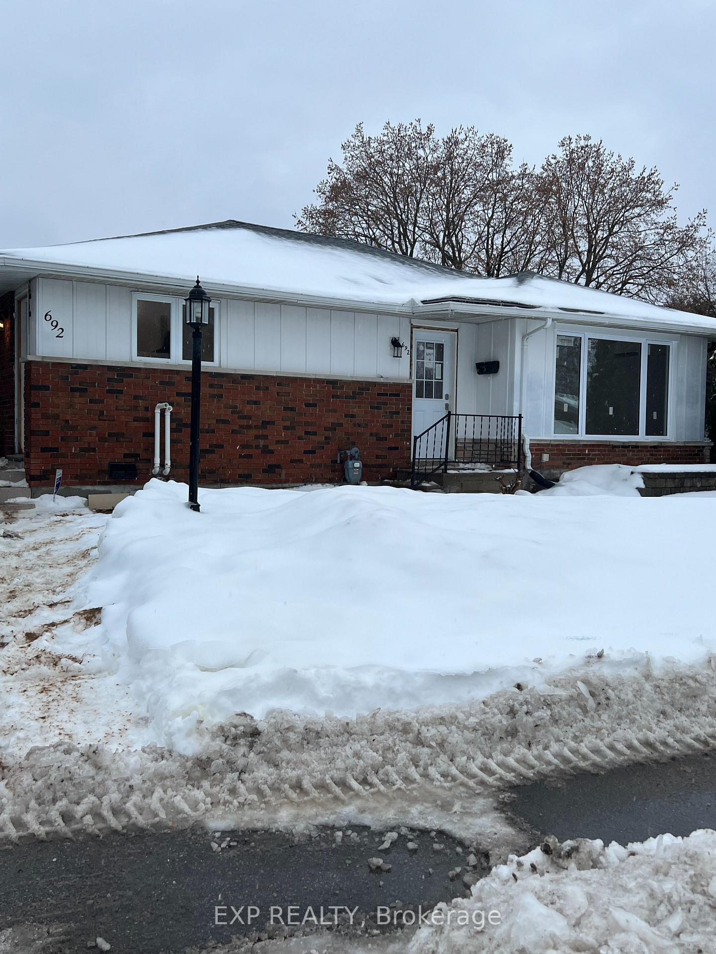 Photo 1 of Unit C, 692 Claude Street, Ottawa, Castle Heights/Rideau High — HOMEH
