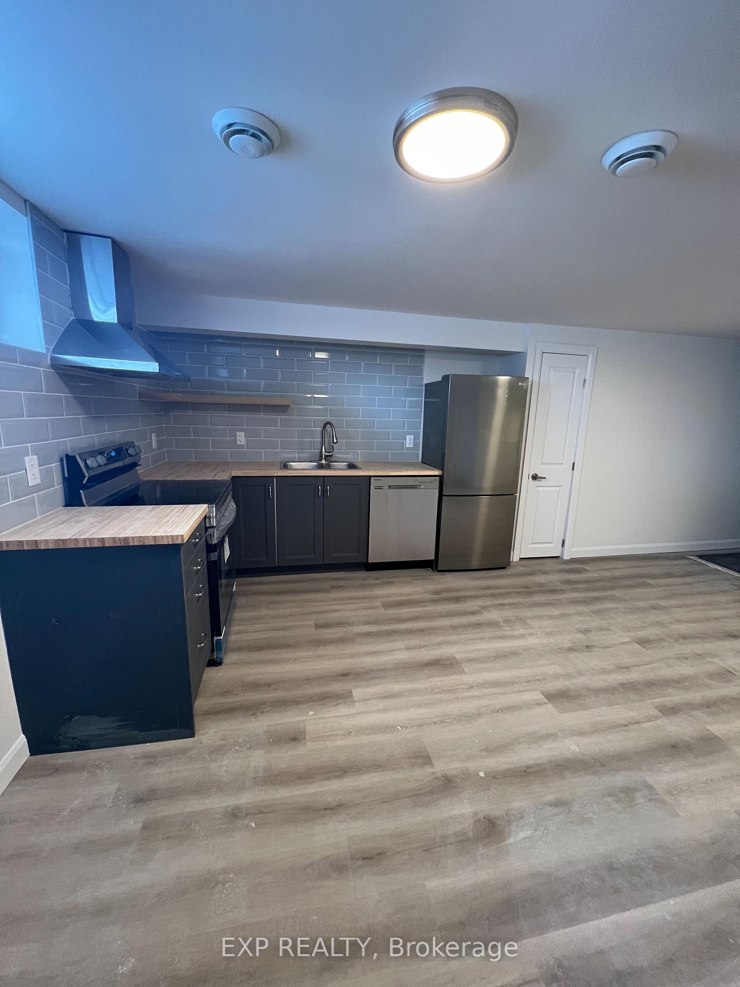 Photo 5 of Unit C, 692 Claude Street, Ottawa, Castle Heights/Rideau High — HOMEH