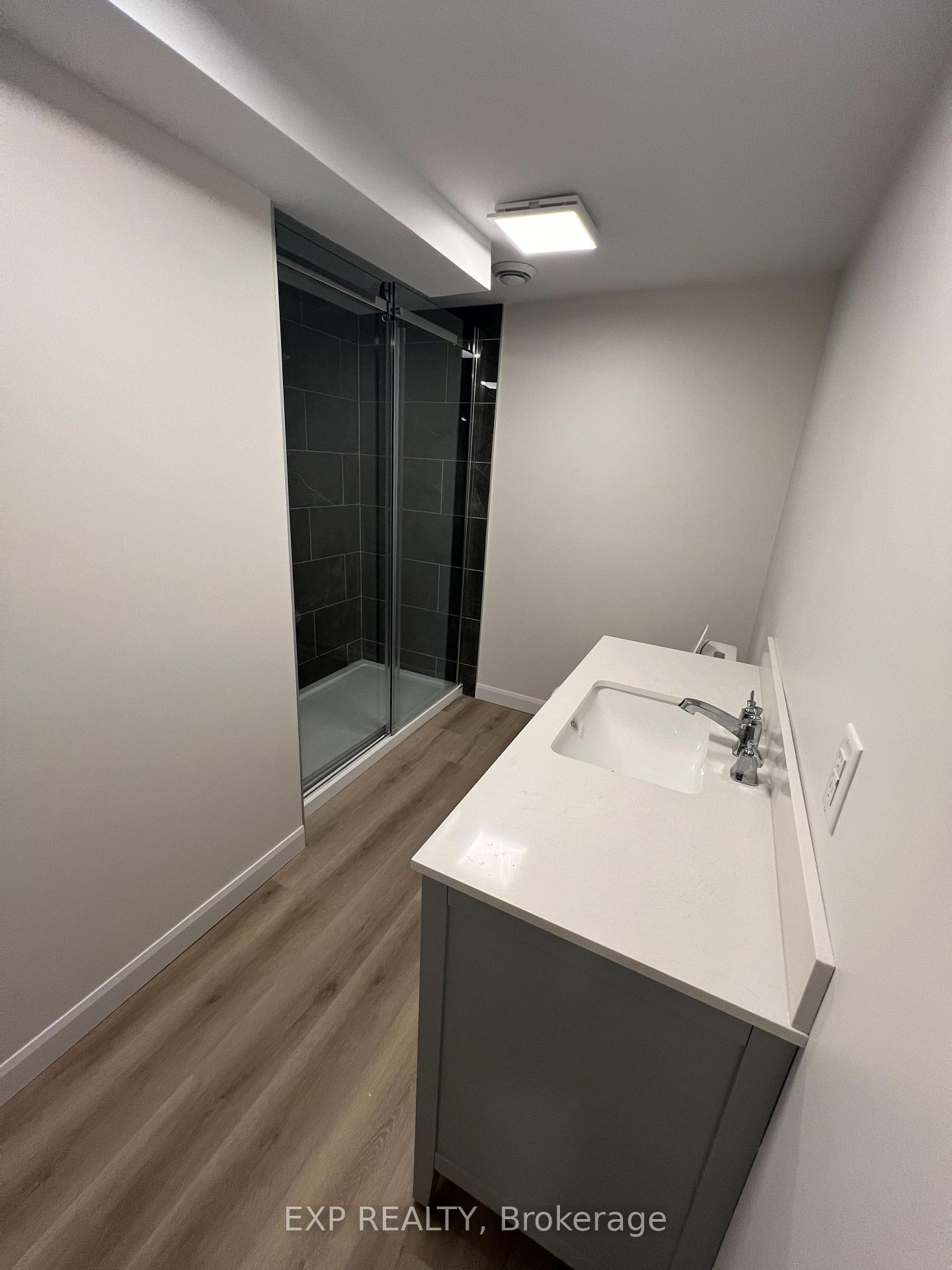 Photo 6 of Unit C, 692 Claude Street, Ottawa, Castle Heights/Rideau High — HOMEH