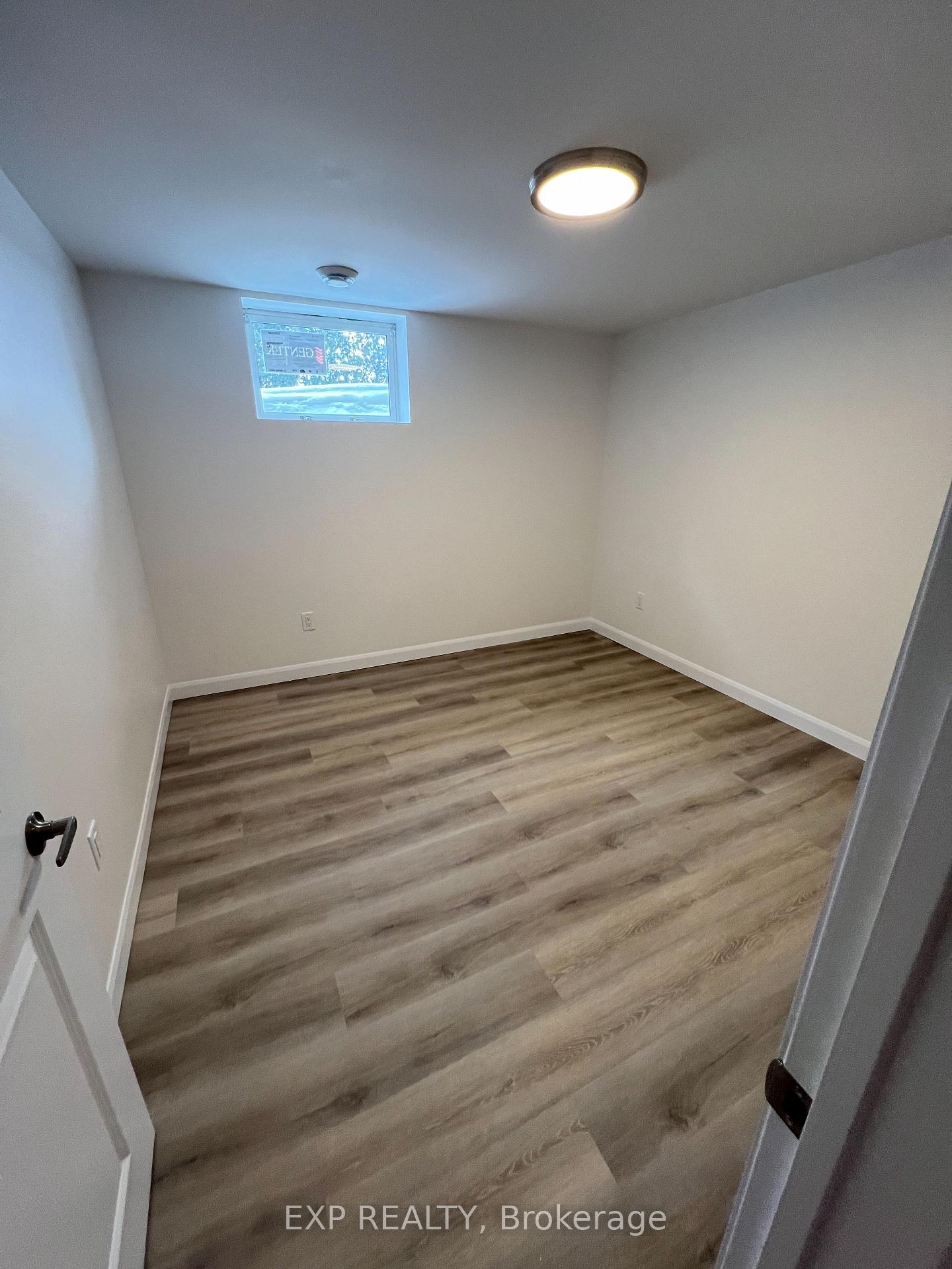 Photo 9 of Unit C, 692 Claude Street, Ottawa, Castle Heights/Rideau High — HOMEH