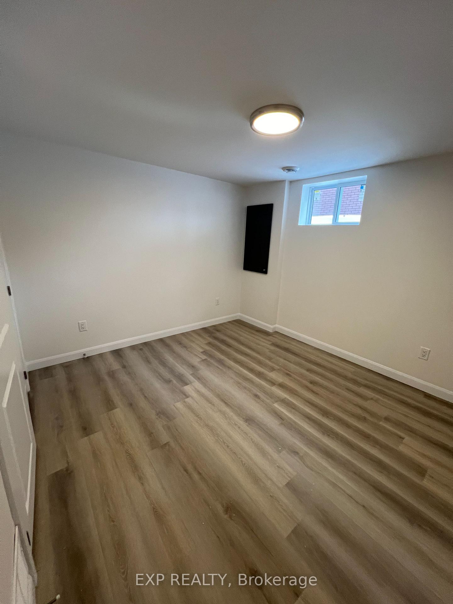 Photo 10 of Unit C, 692 Claude Street, Ottawa, Castle Heights/Rideau High — HOMEH