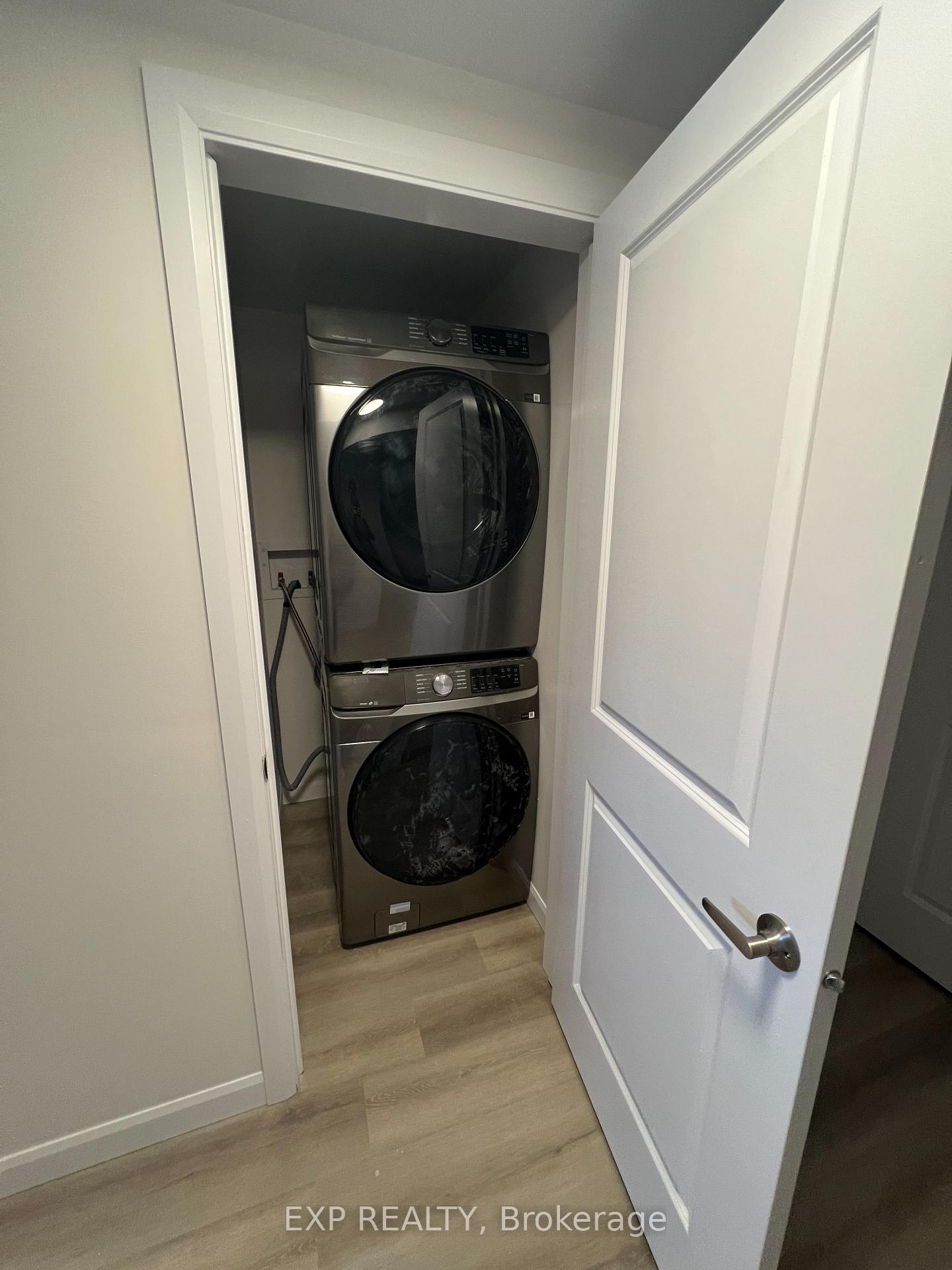 Photo 11 of Unit C, 692 Claude Street, Ottawa, Castle Heights/Rideau High — HOMEH