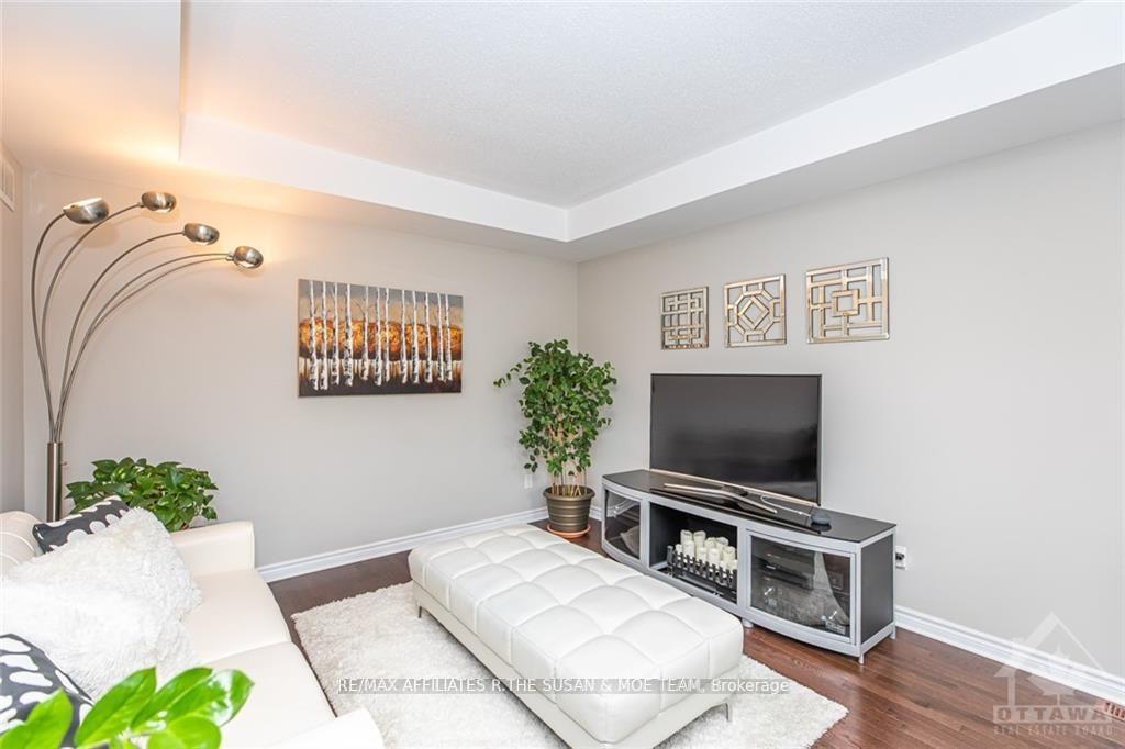 Photo 11 of 327 Citrine Street, Ottawa, Avalon West — HOMEH